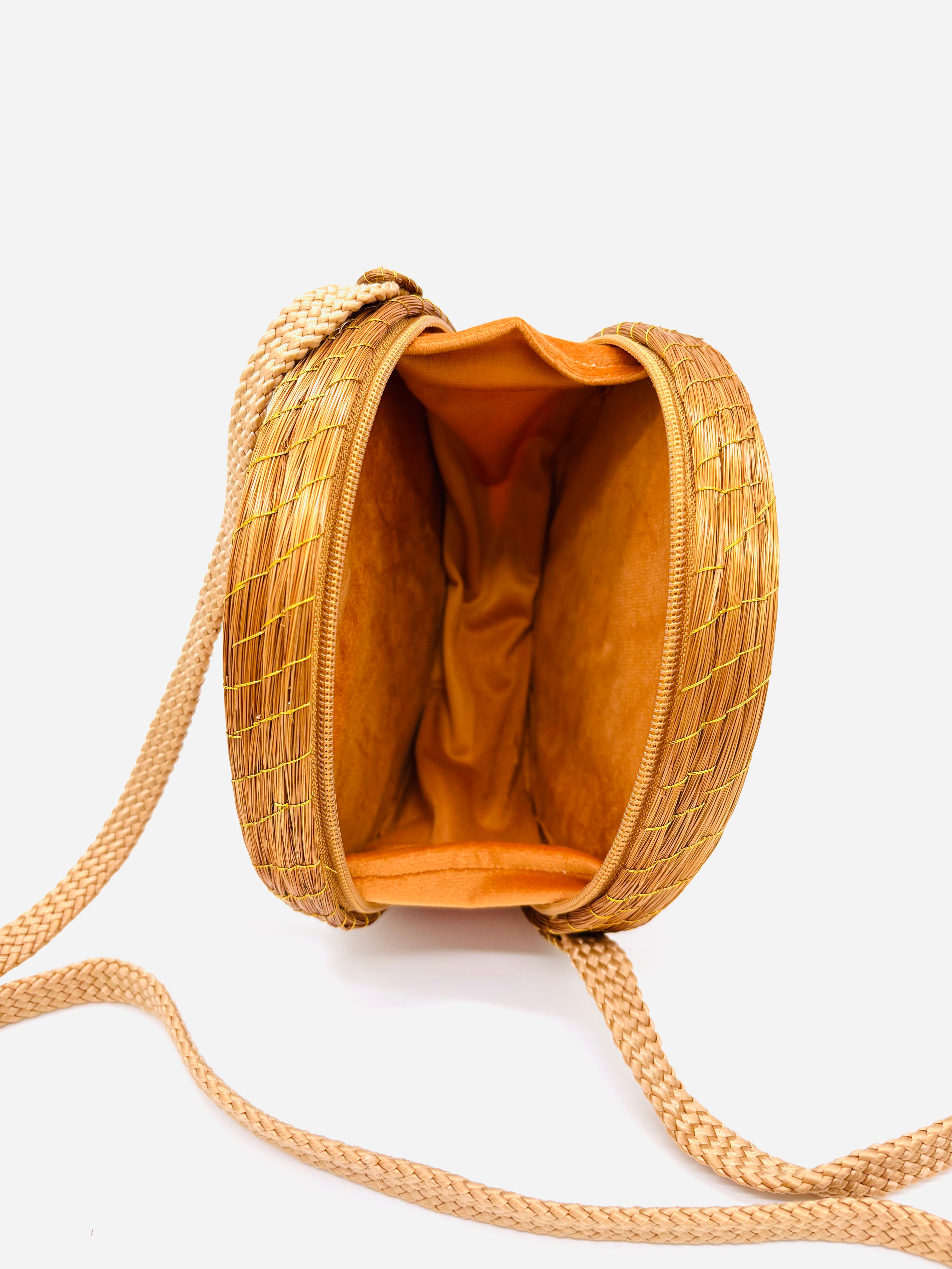 Tasche Iperoba – Handgemachtes Unikat aus Capim Dourado | Online kaufen bei Capido Shop