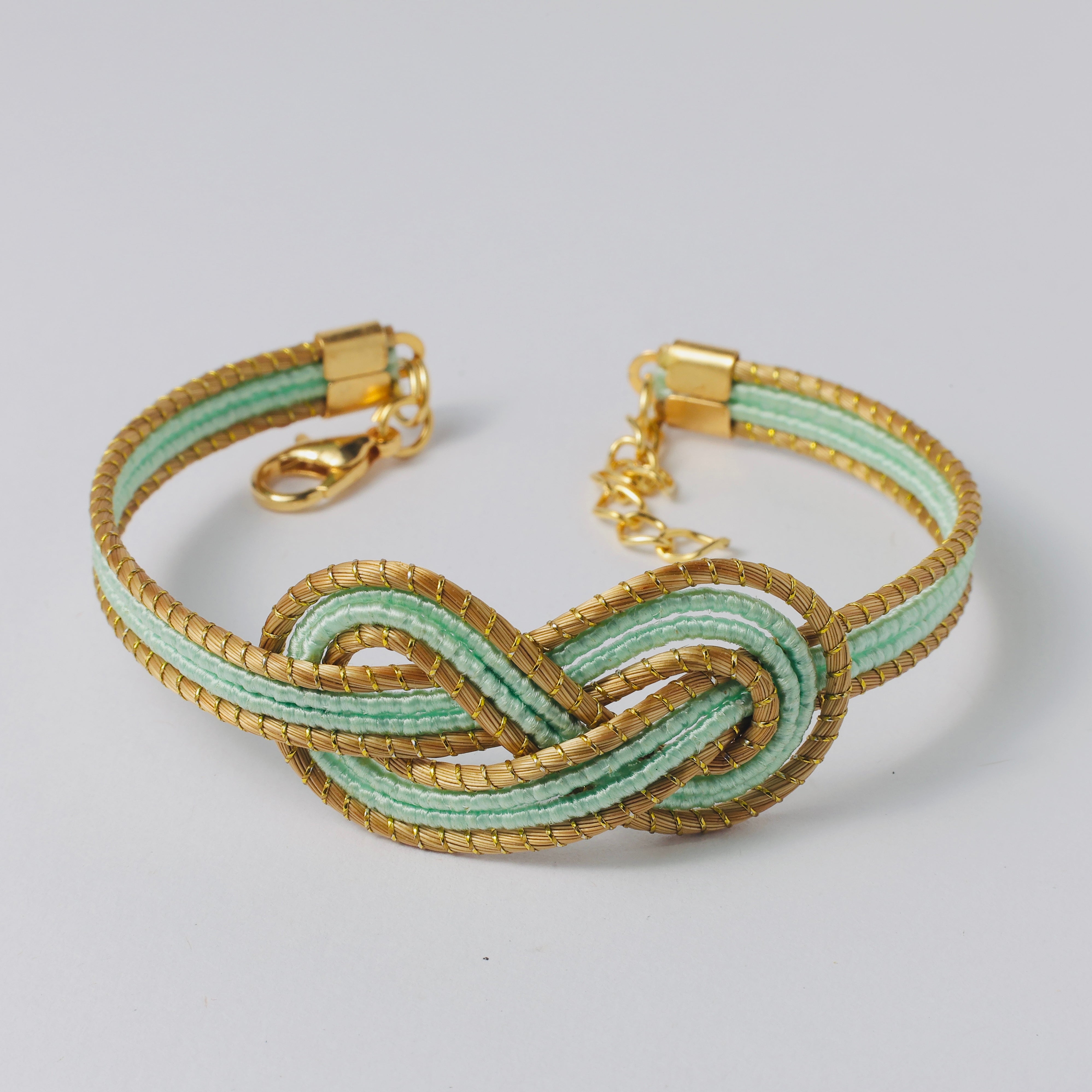 Armreif Maré – Handgemachtes Unikat aus Capim Dourado | Online kaufen bei Capido Shop