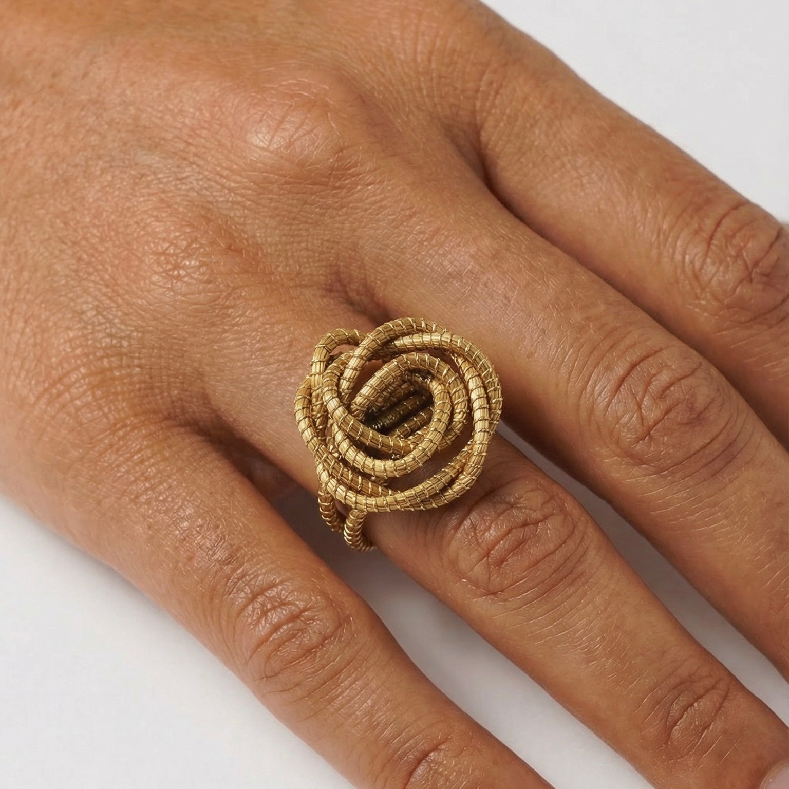 Ring Flor – Handgemachtes Unikat aus Capim Dourado | Online kaufen bei Capido Shop