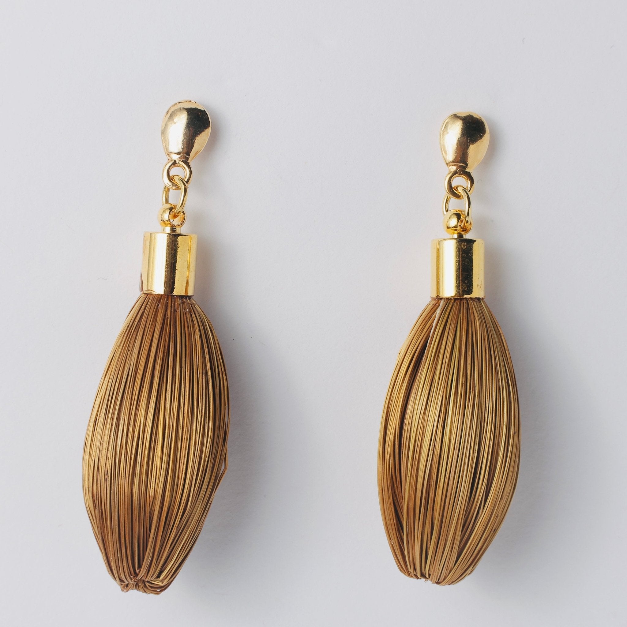 Ohrringe Buriti – Handgemachtes Unikat aus Capim Dourado | Online kaufen bei Capido Shop