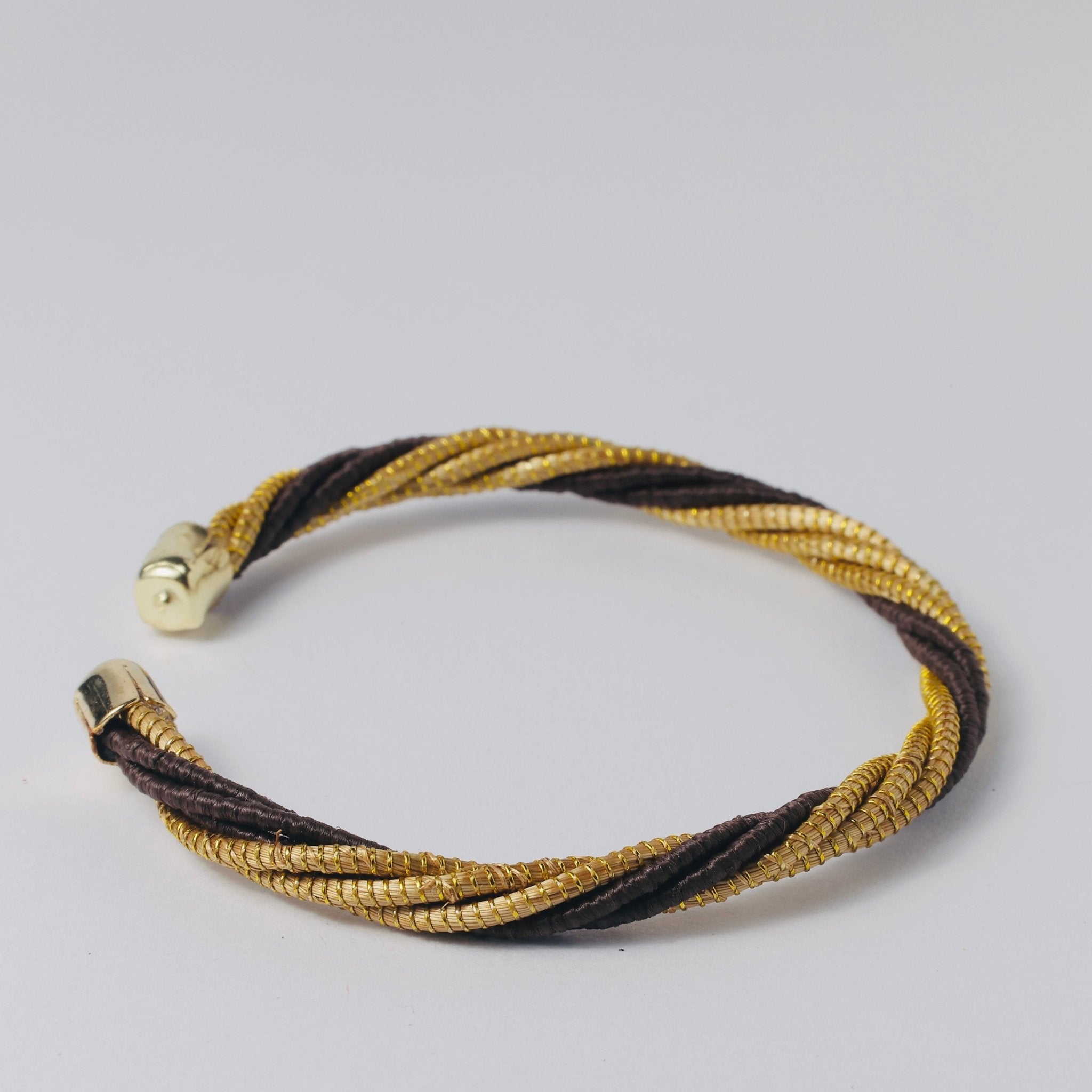 Armreif Semente – Handgemachtes Unikat aus Capim Dourado | Online kaufen bei Capido Shop