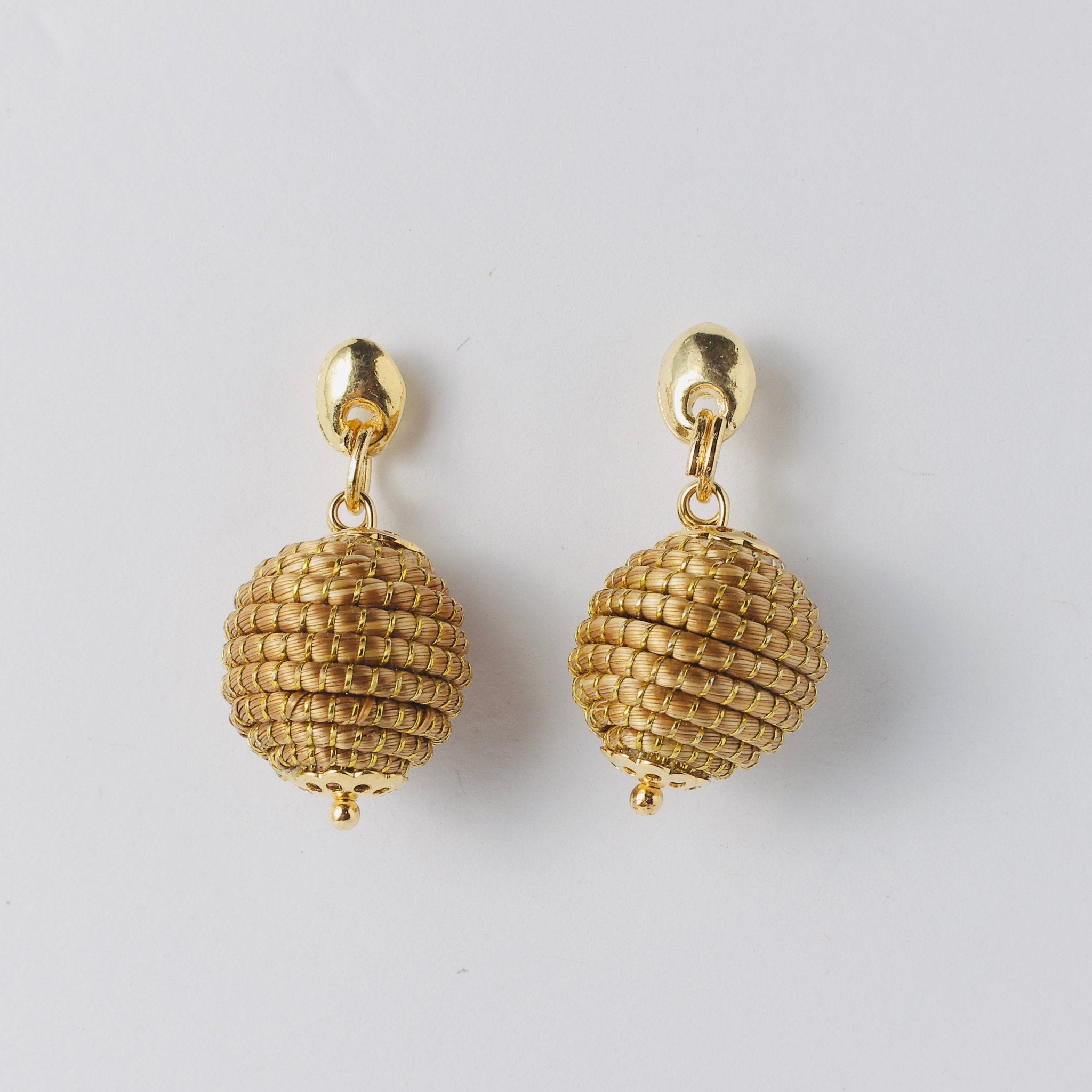 Ohrringe Palmas – Handgemachtes Unikat aus Capim Dourado | Online kaufen bei Capido Shop