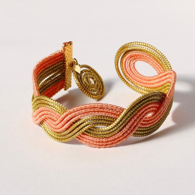 Armreif Begonia – Handgemachtes Unikat aus Capim Dourado | Online kaufen bei Capido Shop