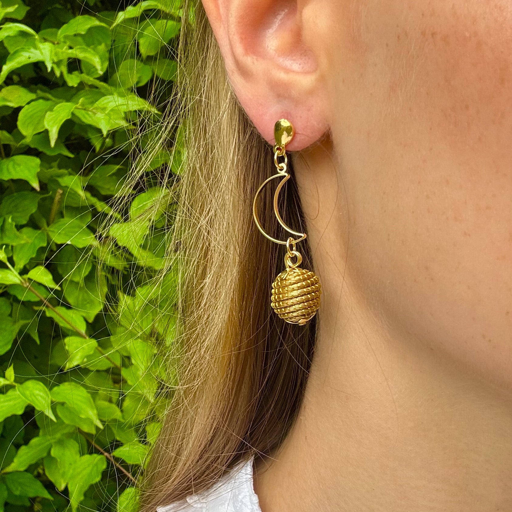 Ohrringe Minguante – Handgemachtes Unikat aus Capim Dourado | Online kaufen bei Capido Shop