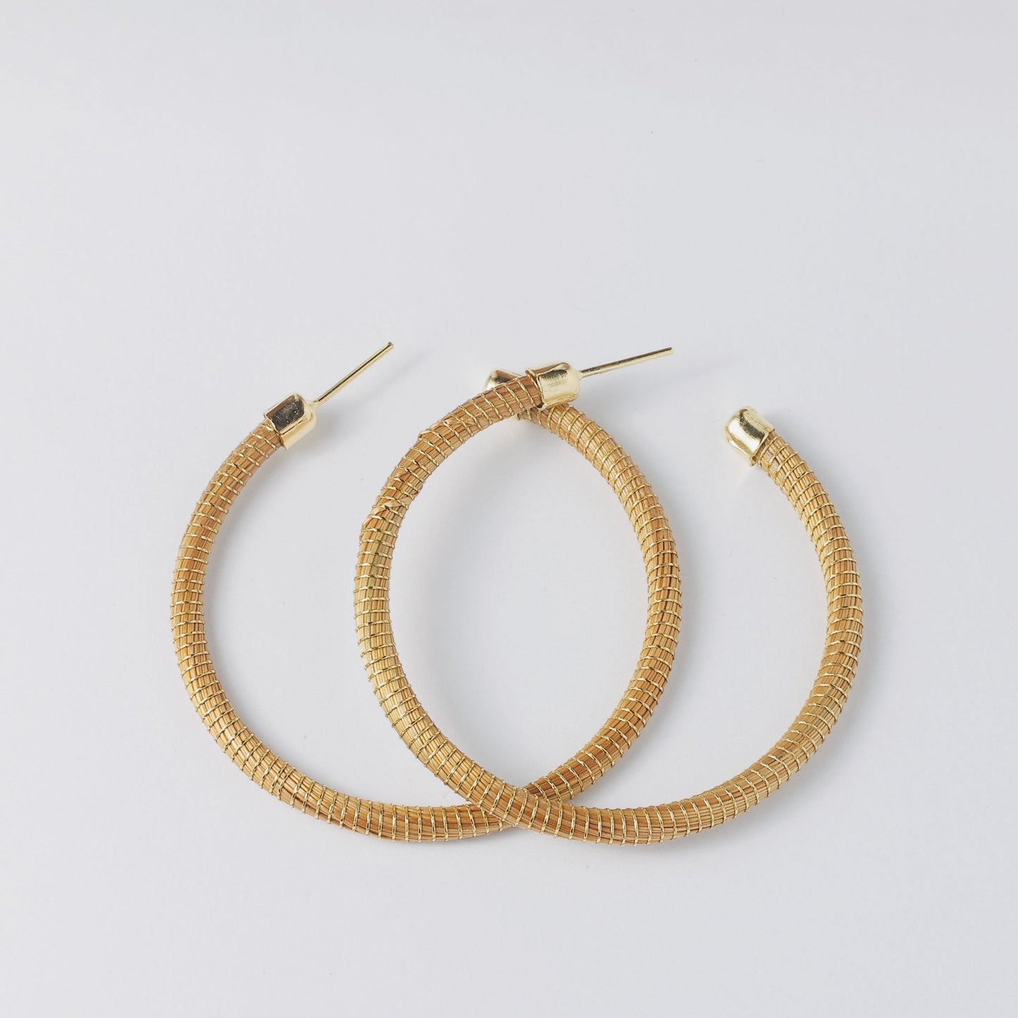 Ohrringe Argola – Handgemachtes Unikat aus Capim Dourado | Online kaufen bei Capido Shop
