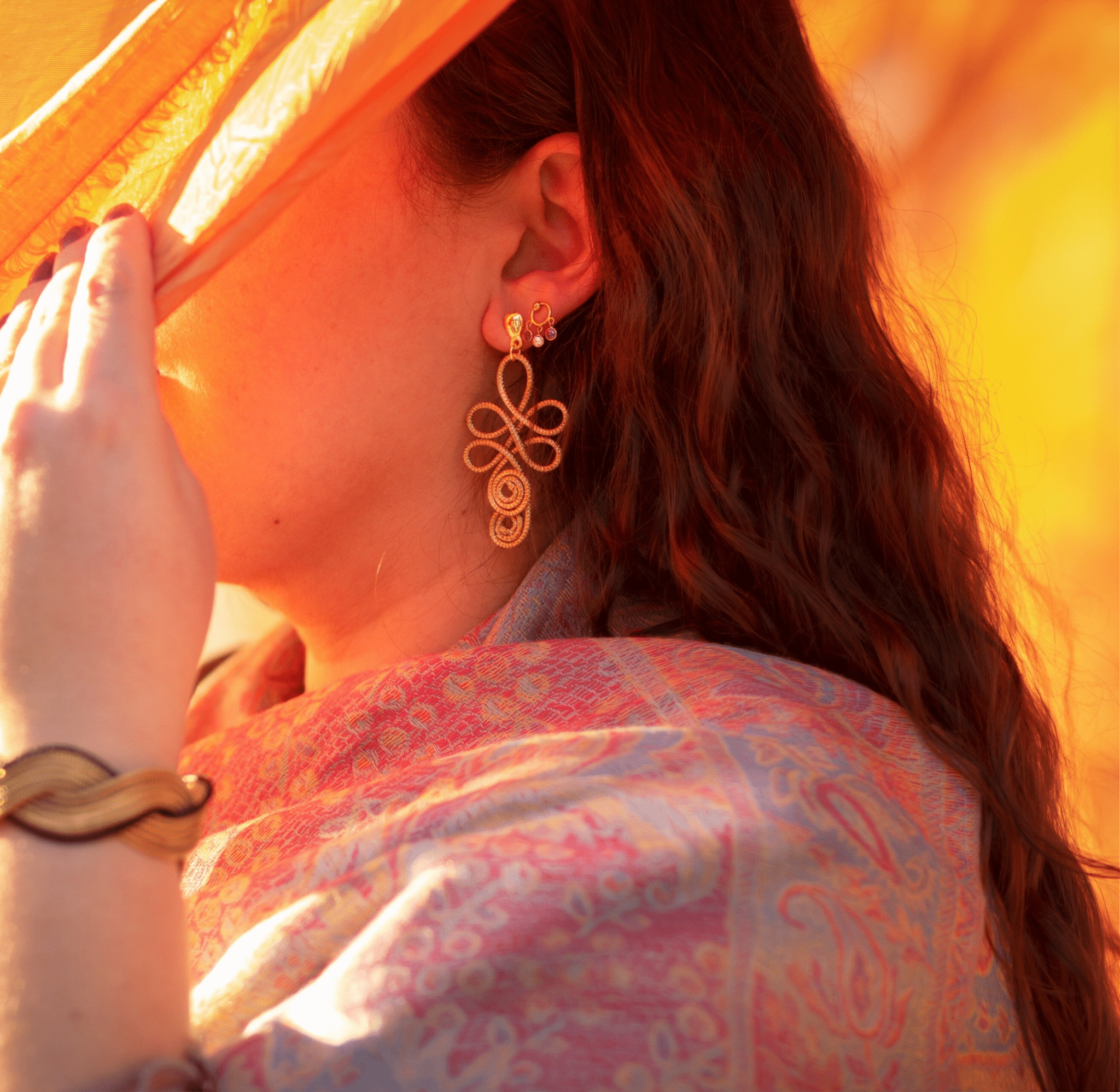 Ohrringe Camélia – Handgemachtes Unikat aus Capim Dourado | Online kaufen bei Capido Shop