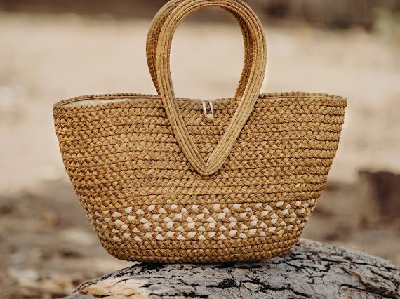 Tasche Flores – Handgemachtes Unikat aus Capim Dourado | Online kaufen bei Capido Shop