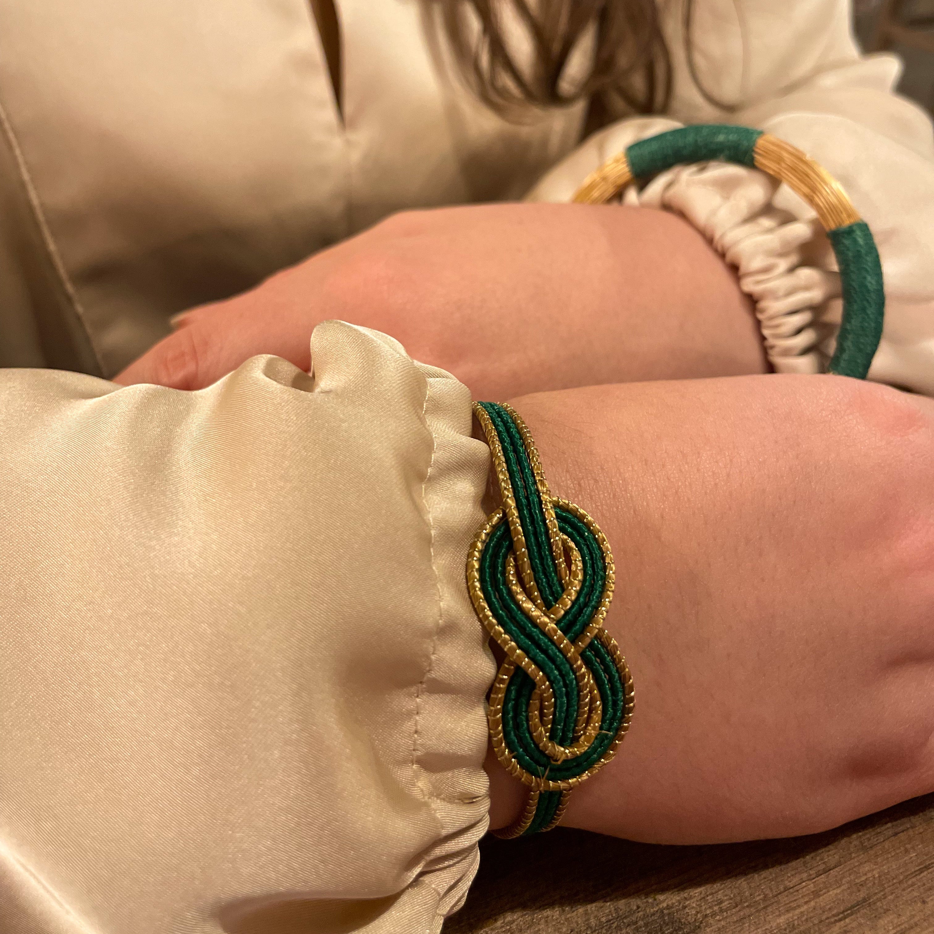 Armreif Abiu – Handgemachtes Unikat aus Capim Dourado | Online kaufen bei Capido Shop