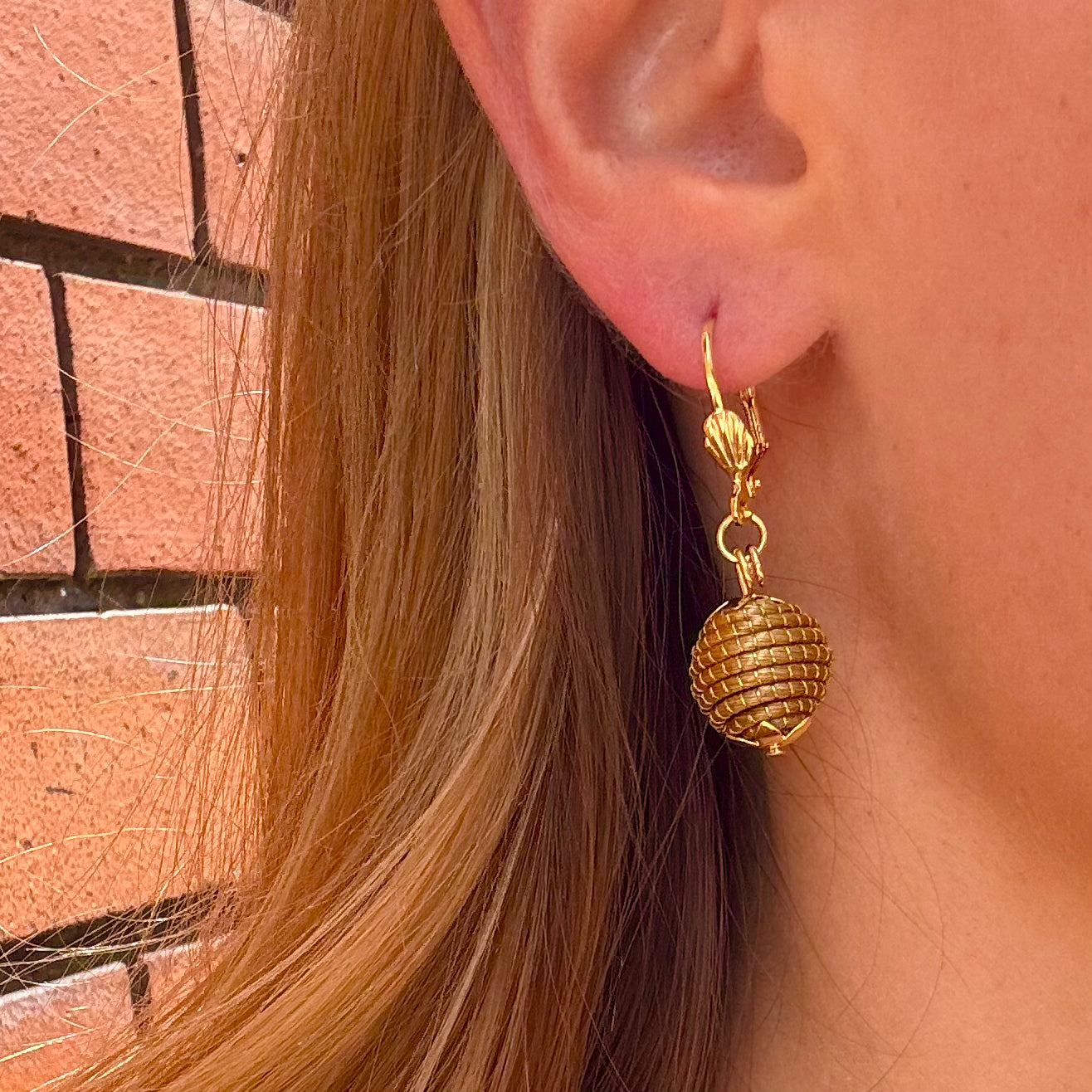 Ohrringe Lisianto – Handgemachtes Unikat aus Capim Dourado | Online kaufen bei Capido Shop