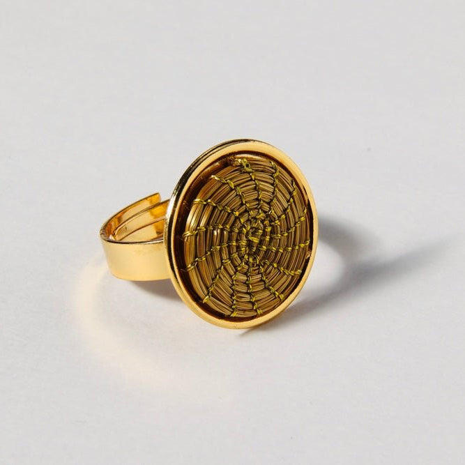Ring Jacque – Handgemachtes Unikat aus Capim Dourado | Online kaufen bei Capido Shop