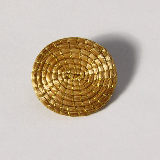 Broche Curitiba – Handgemachtes Unikat aus Capim Dourado | Online kaufen bei Capido Shop