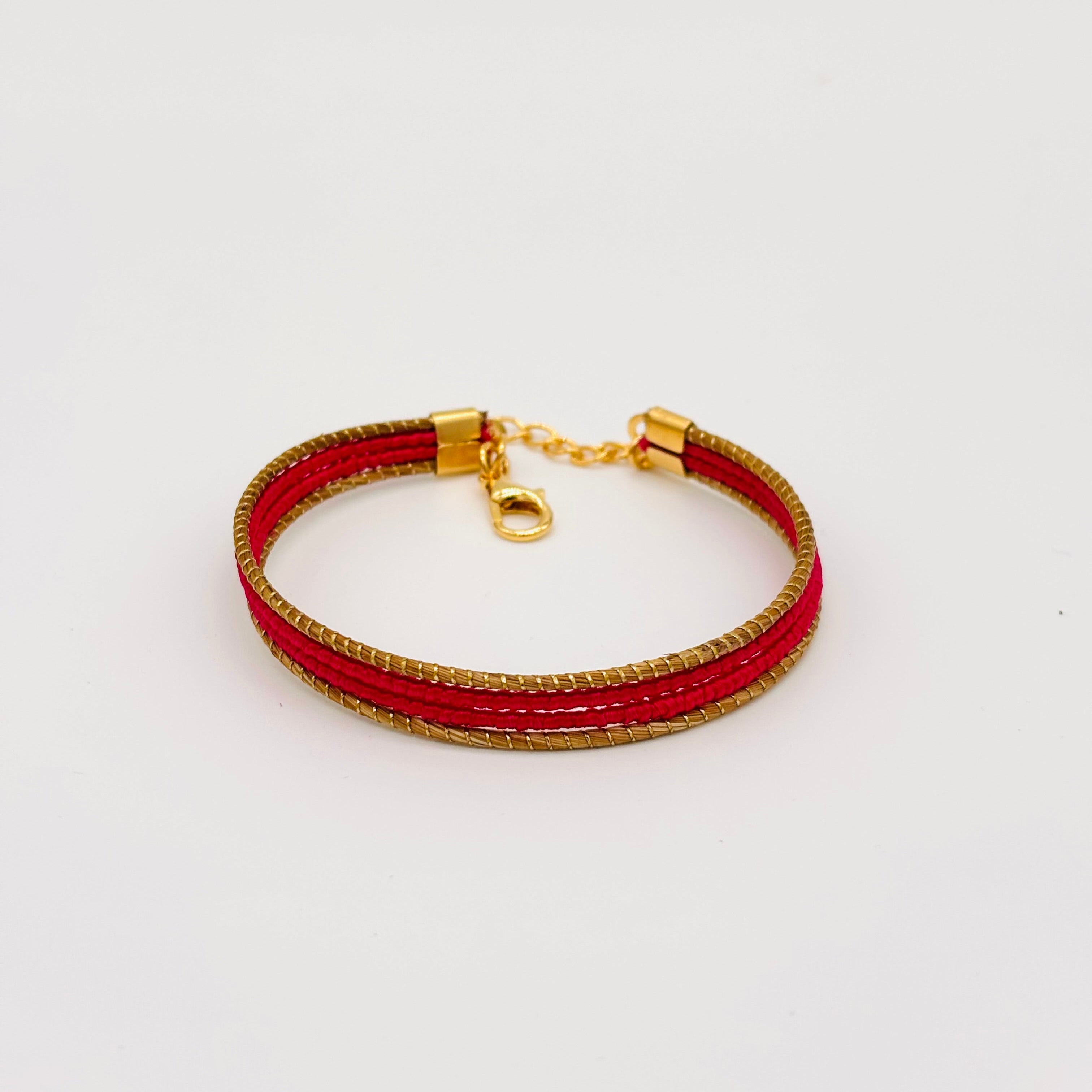 Armreif Paulas – Handgemachtes Unikat aus Capim Dourado | Online kaufen bei Capido Shop