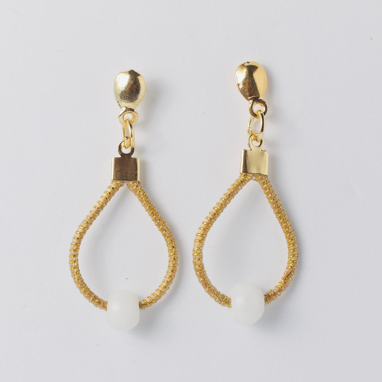Ohrringe Tikuna – Handgemachtes Unikat aus Capim Dourado | Online kaufen bei Capido Shop