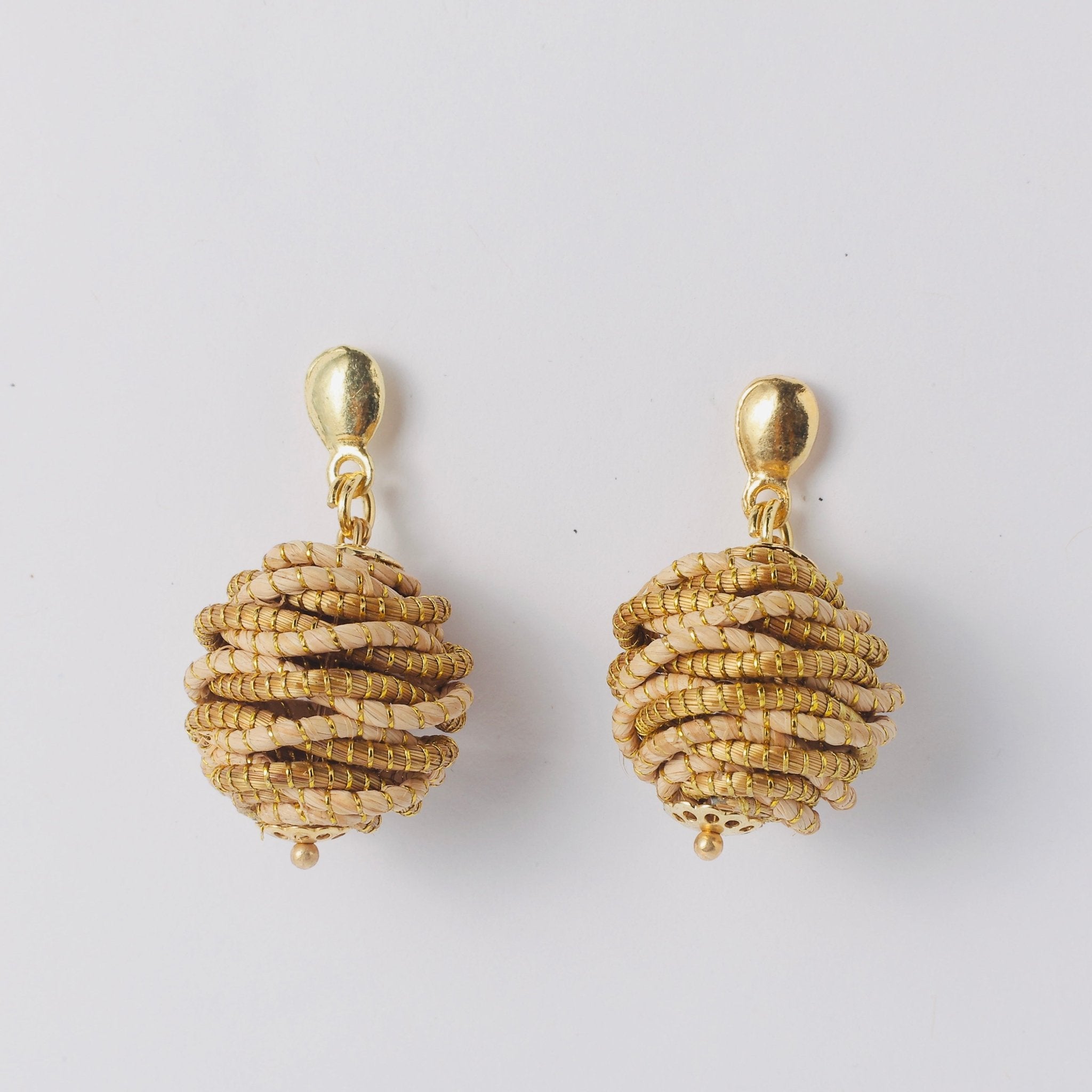 Ohrringe Jasmin – Handgemachtes Unikat aus Capim Dourado | Online kaufen bei Capido Shop