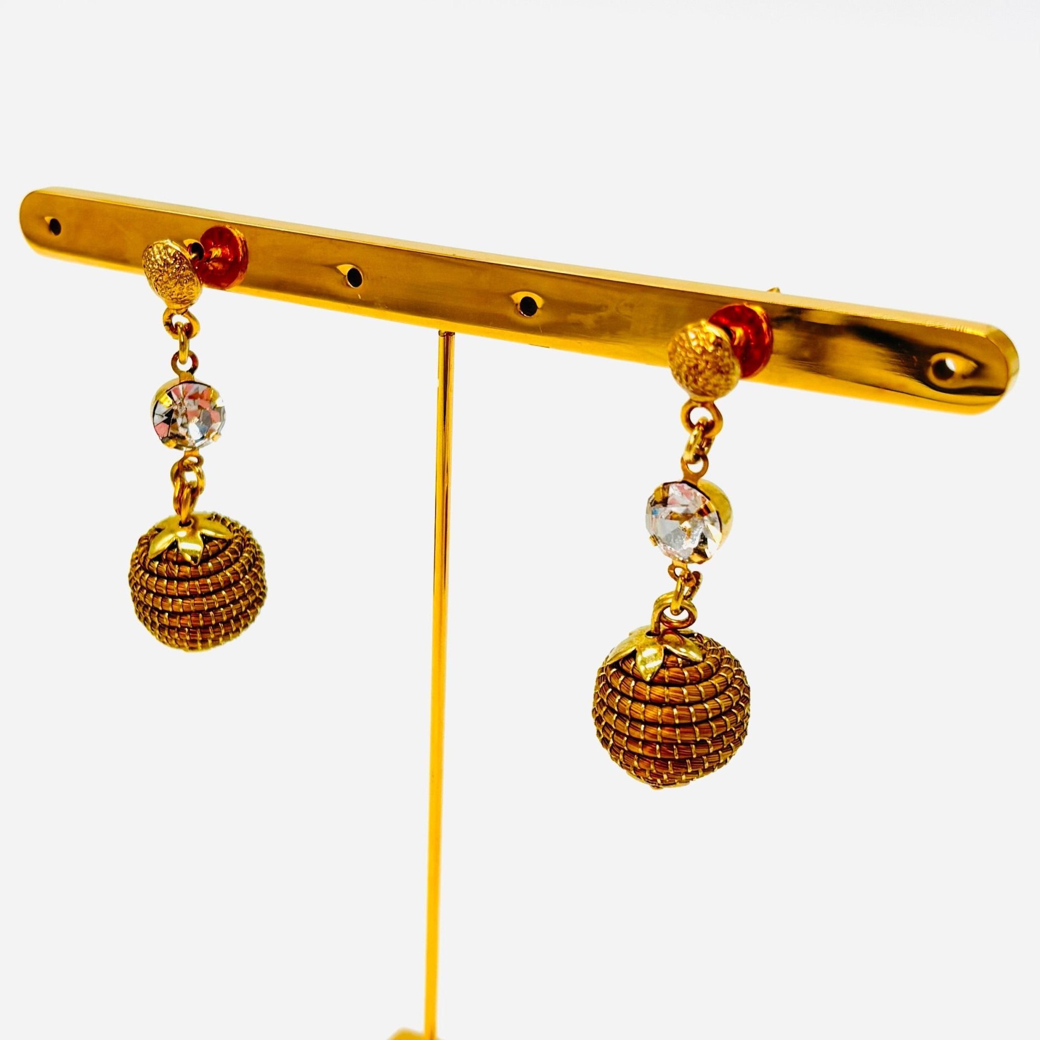 Ohrringe Brasília – Handgemachtes Unikat aus Capim Dourado | Online kaufen bei Capido Shop