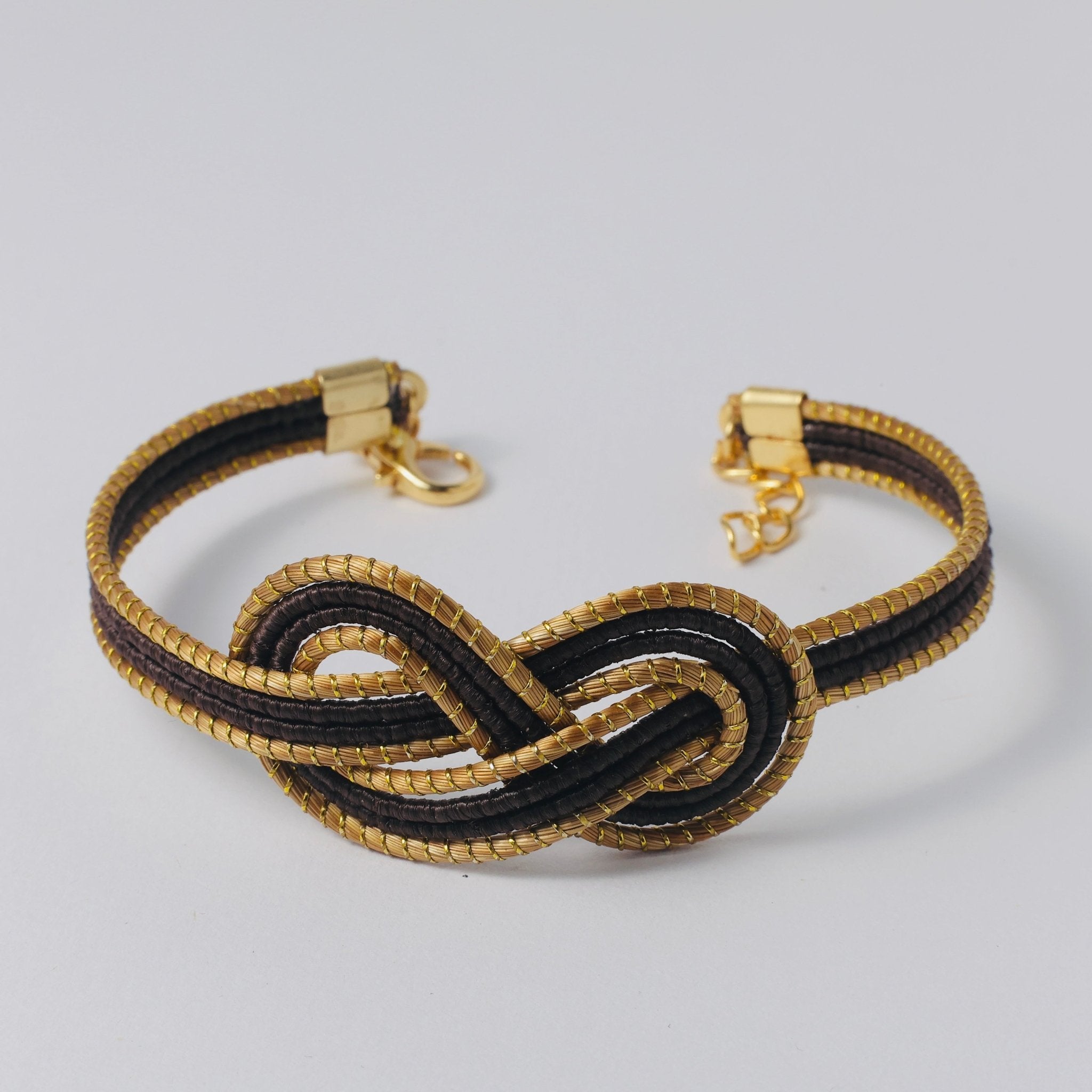 Armreif Café – Handgemachtes Unikat aus Capim Dourado | Online kaufen bei Capido Shop