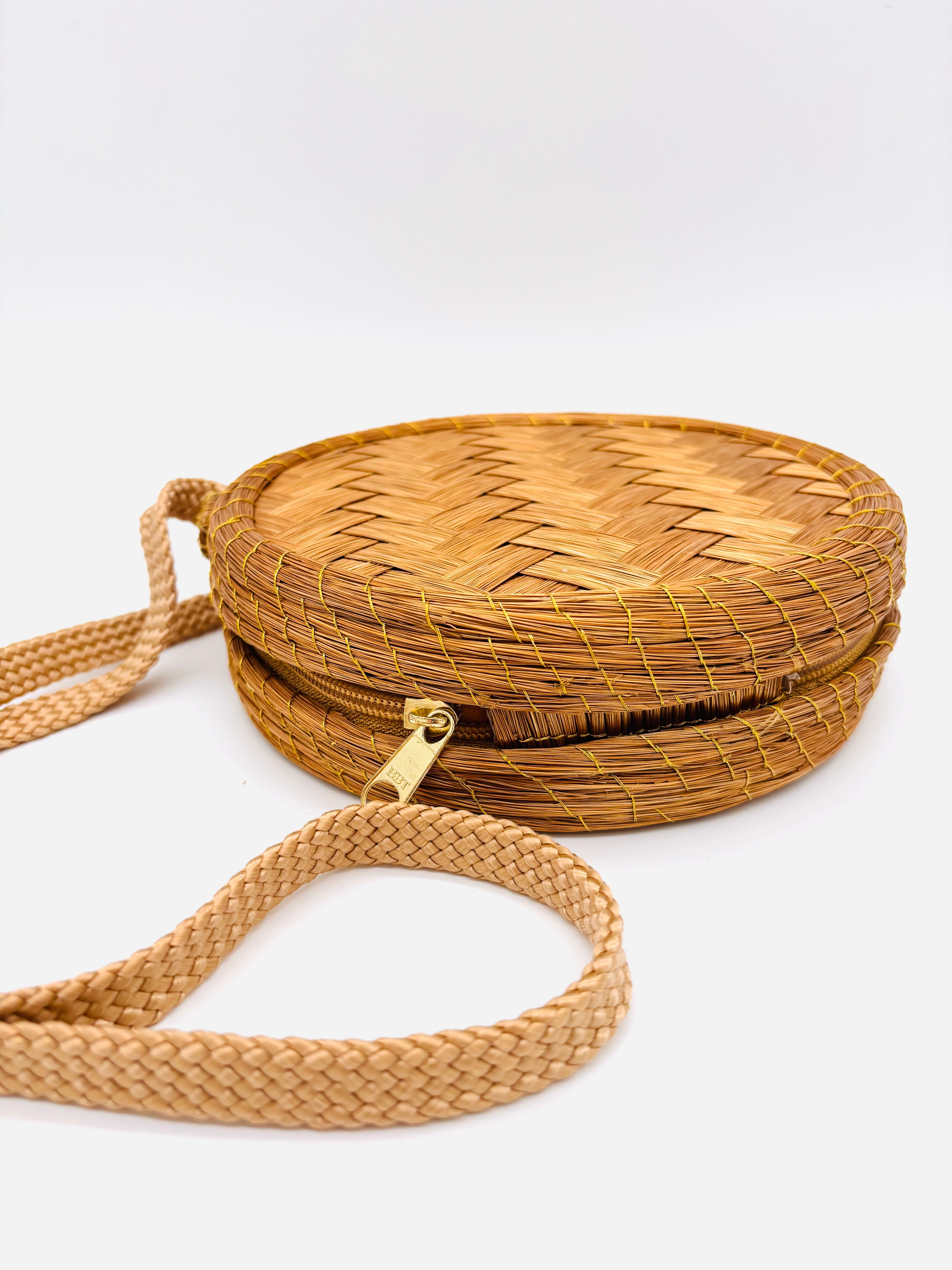 Tasche Iperoba – Handgemachtes Unikat aus Capim Dourado | Online kaufen bei Capido Shop