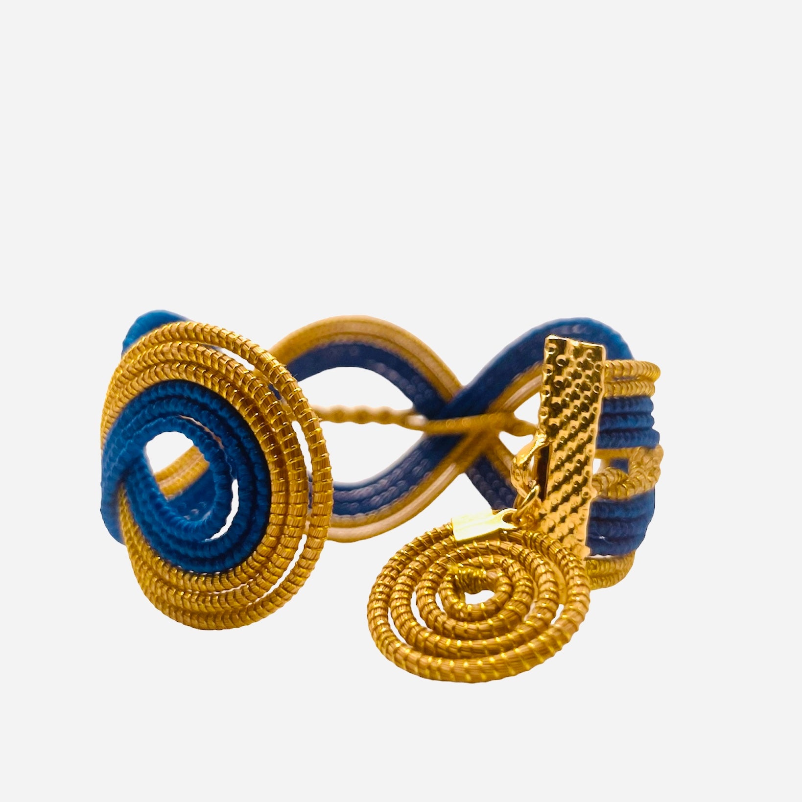 Armreif Timon – Handgemachtes Unikat aus Capim Dourado | Online kaufen bei Capido Shop