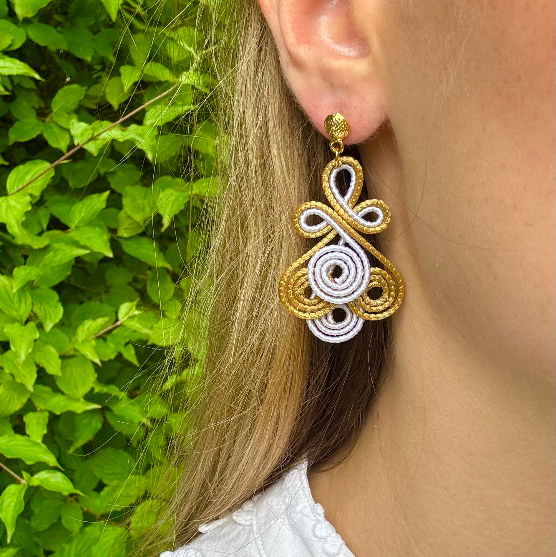 Ohrringe Araponga – Handgemachtes Unikat aus Capim Dourado | Online kaufen bei Capido Shop