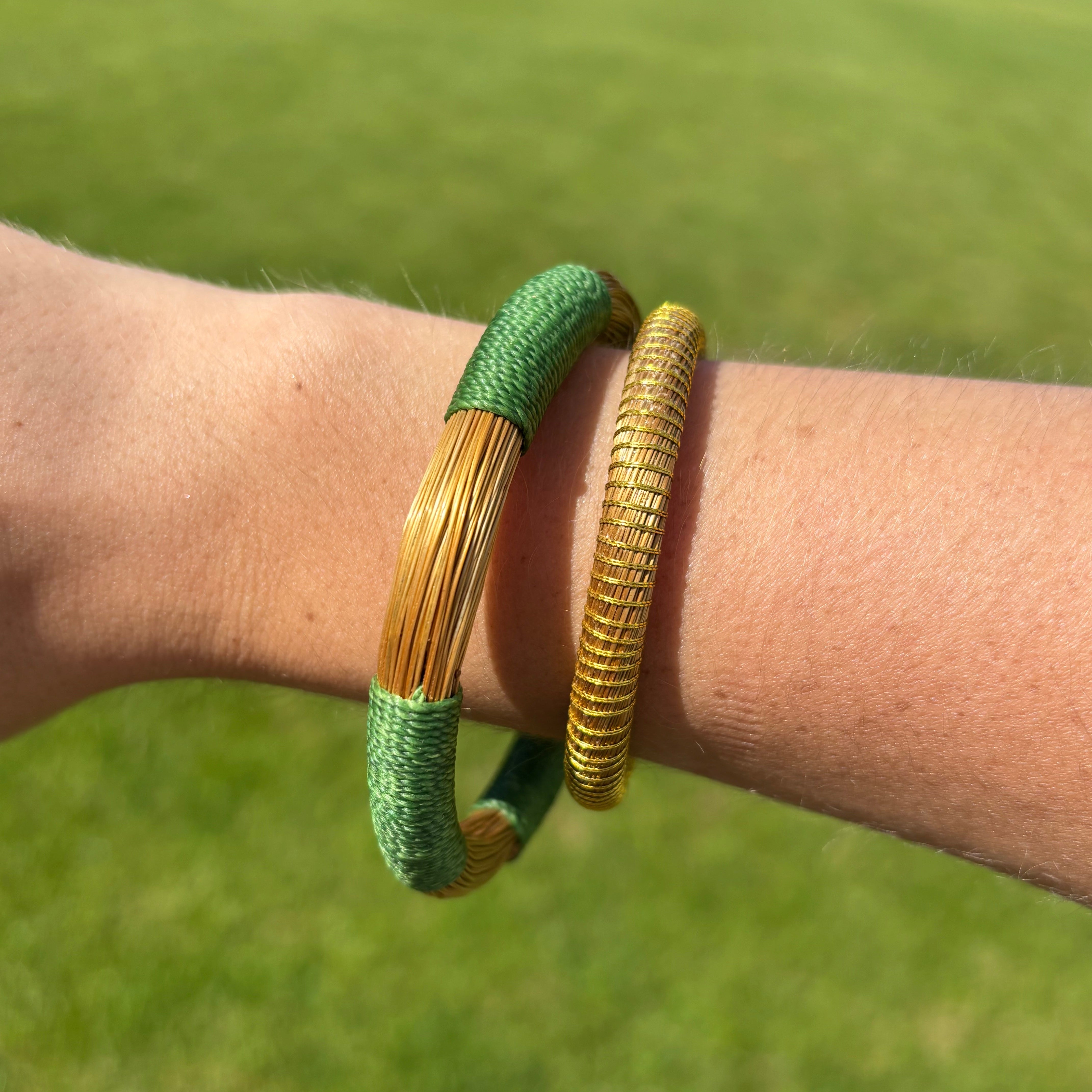 Armreif Folha – Handgemachtes Unikat aus Capim Dourado | Online kaufen bei Capido Shop