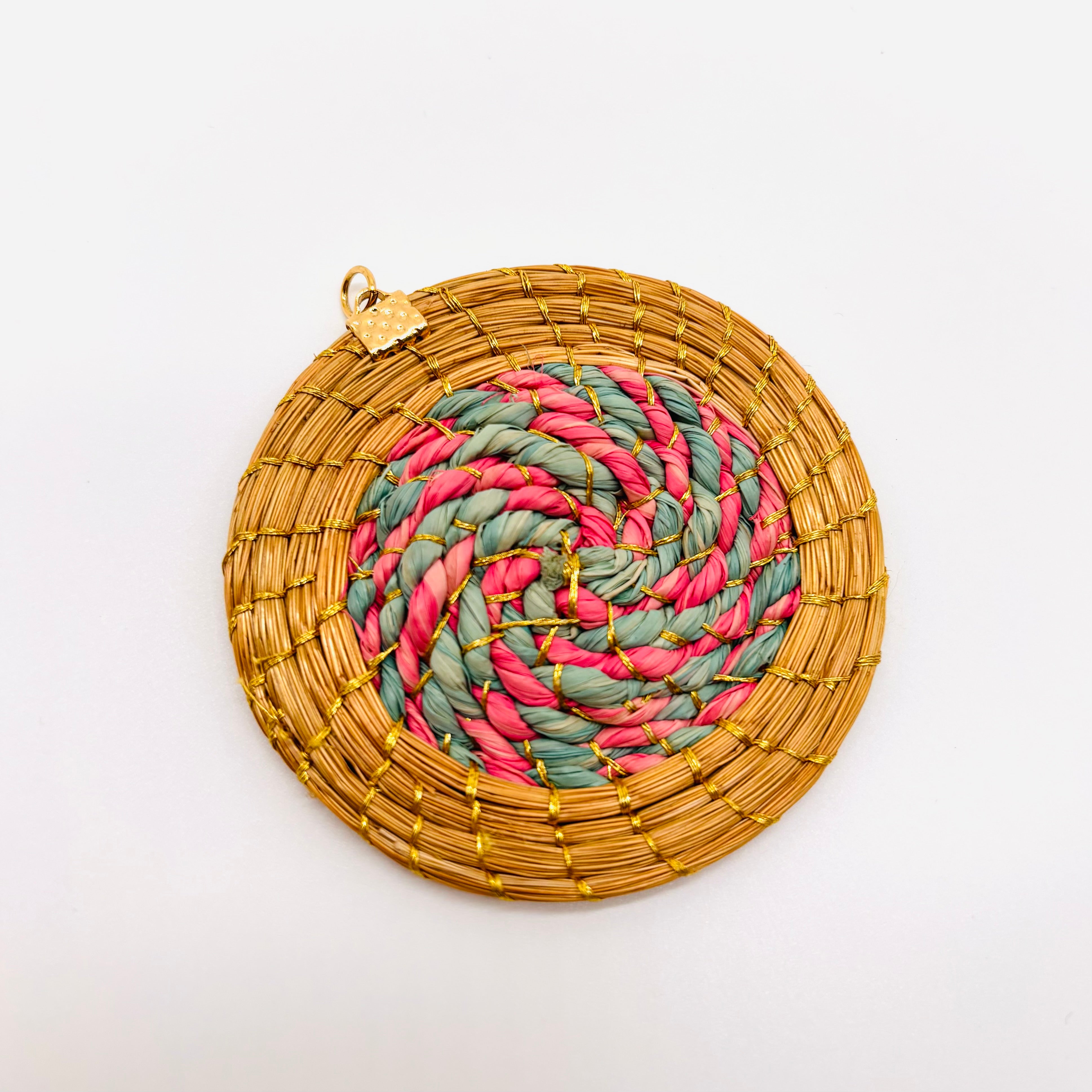 Kettenanhänger Mandala – Handgemachtes Unikat aus Capim Dourado | Online kaufen bei Capido Shop