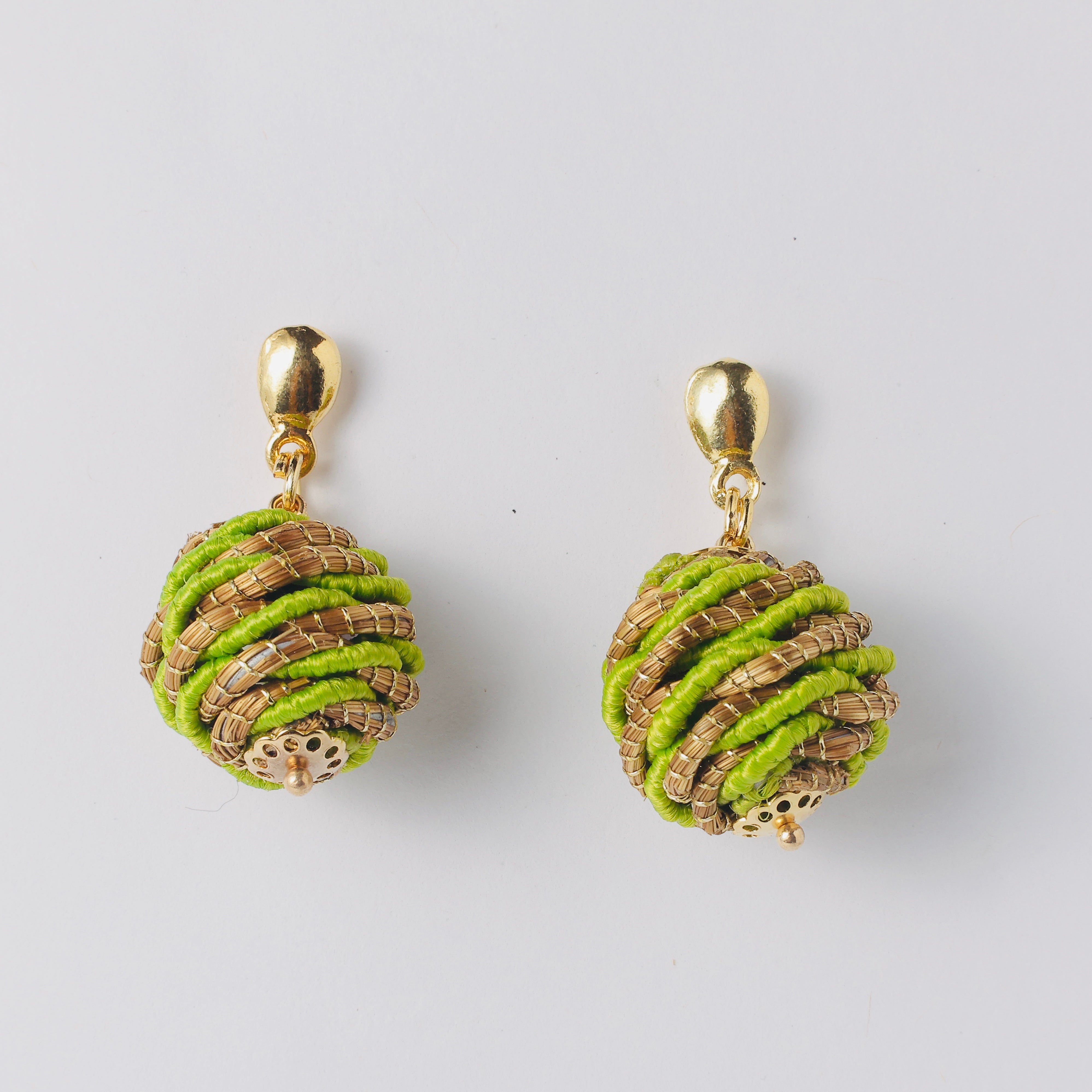 Ohrringe Restinga – Handgemachtes Unikat aus Capim Dourado | Online kaufen bei Capido Shop