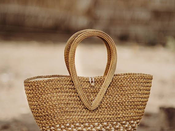 Tasche Flores – Handgemachtes Unikat aus Capim Dourado | Online kaufen bei Capido Shop