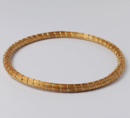 Armreif Amarilis – Handgemachtes Unikat aus Capim Dourado | Online kaufen bei Capido Shop