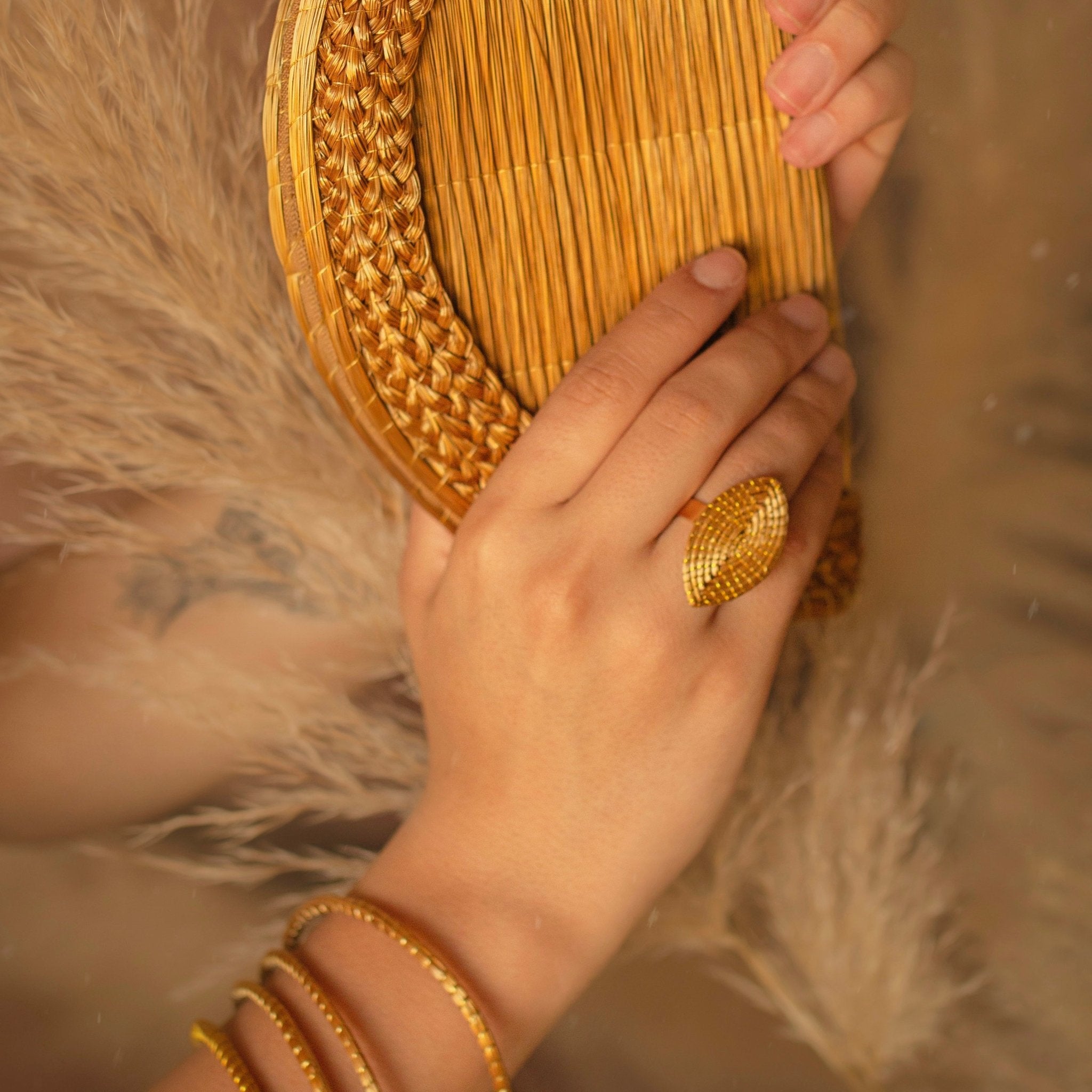 Ring Limbo – Handgemachtes Unikat aus Capim Dourado | Online kaufen bei Capido Shop