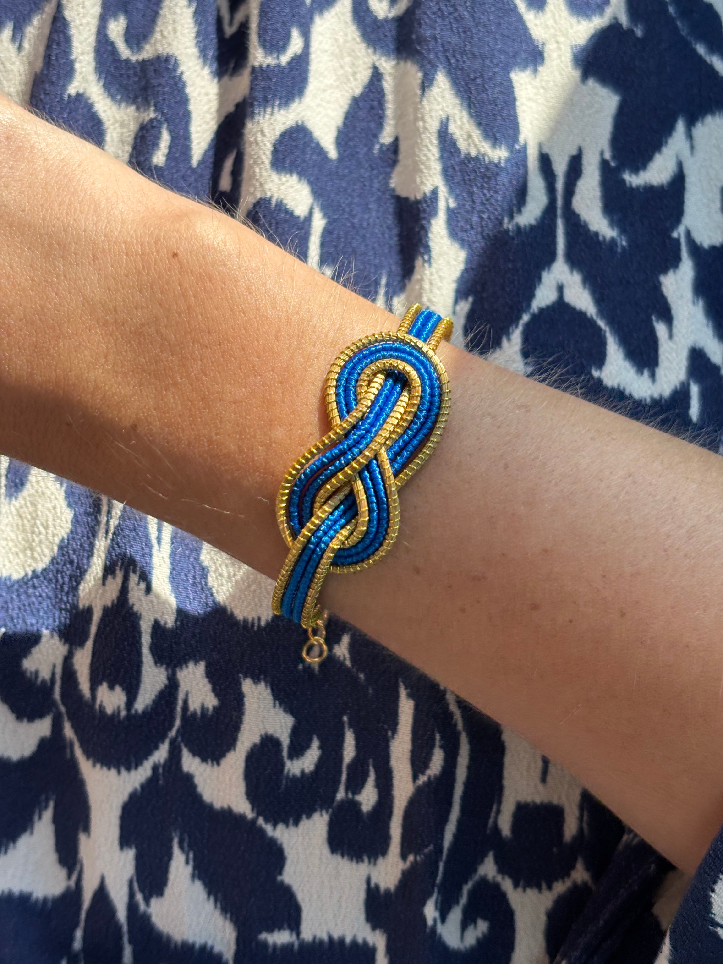 Armreif Azul – Handgemachtes Unikat aus Capim Dourado | Online kaufen bei Capido Shop