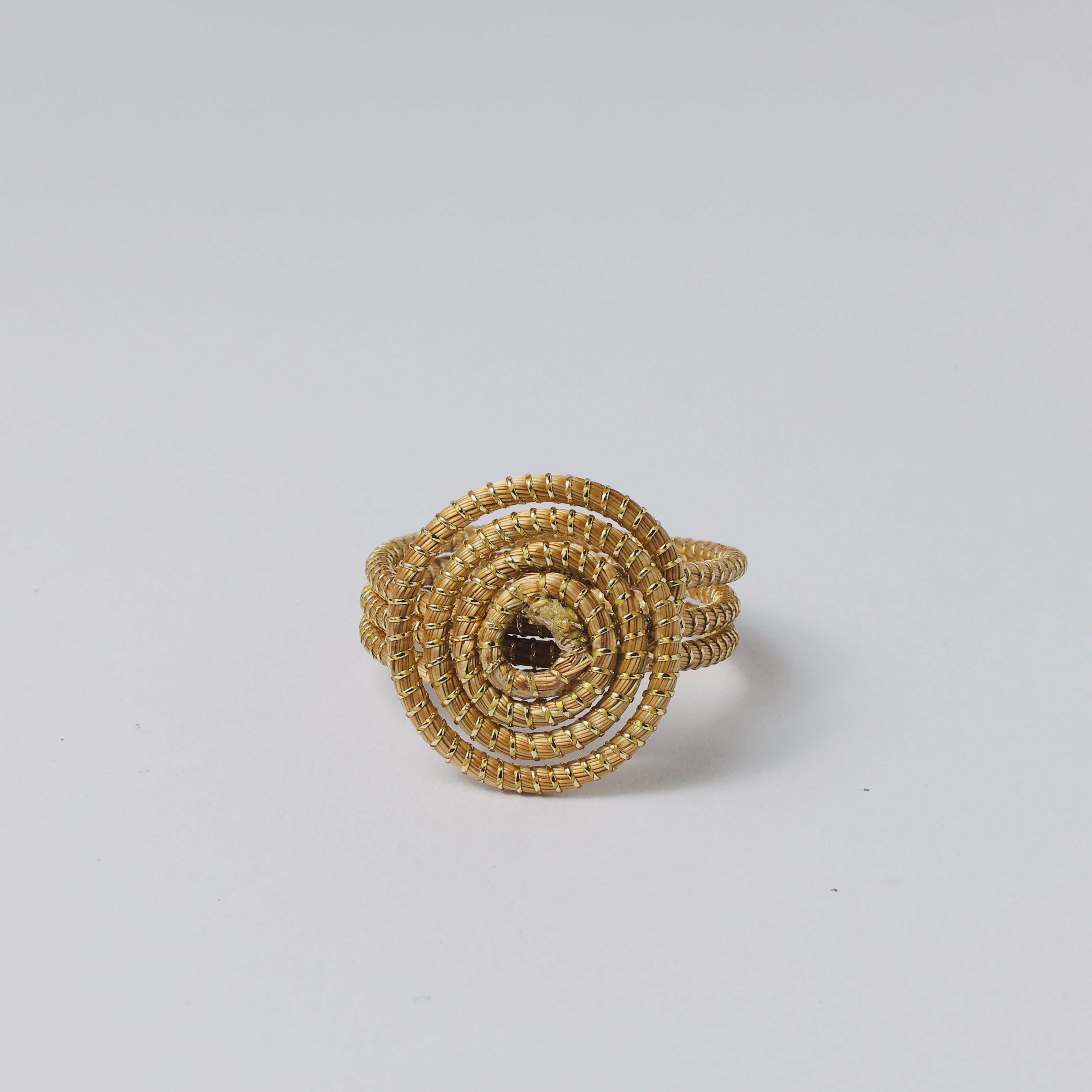 Ring Frescor – Handgemachtes Unikat aus Capim Dourado | Online kaufen bei Capido Shop