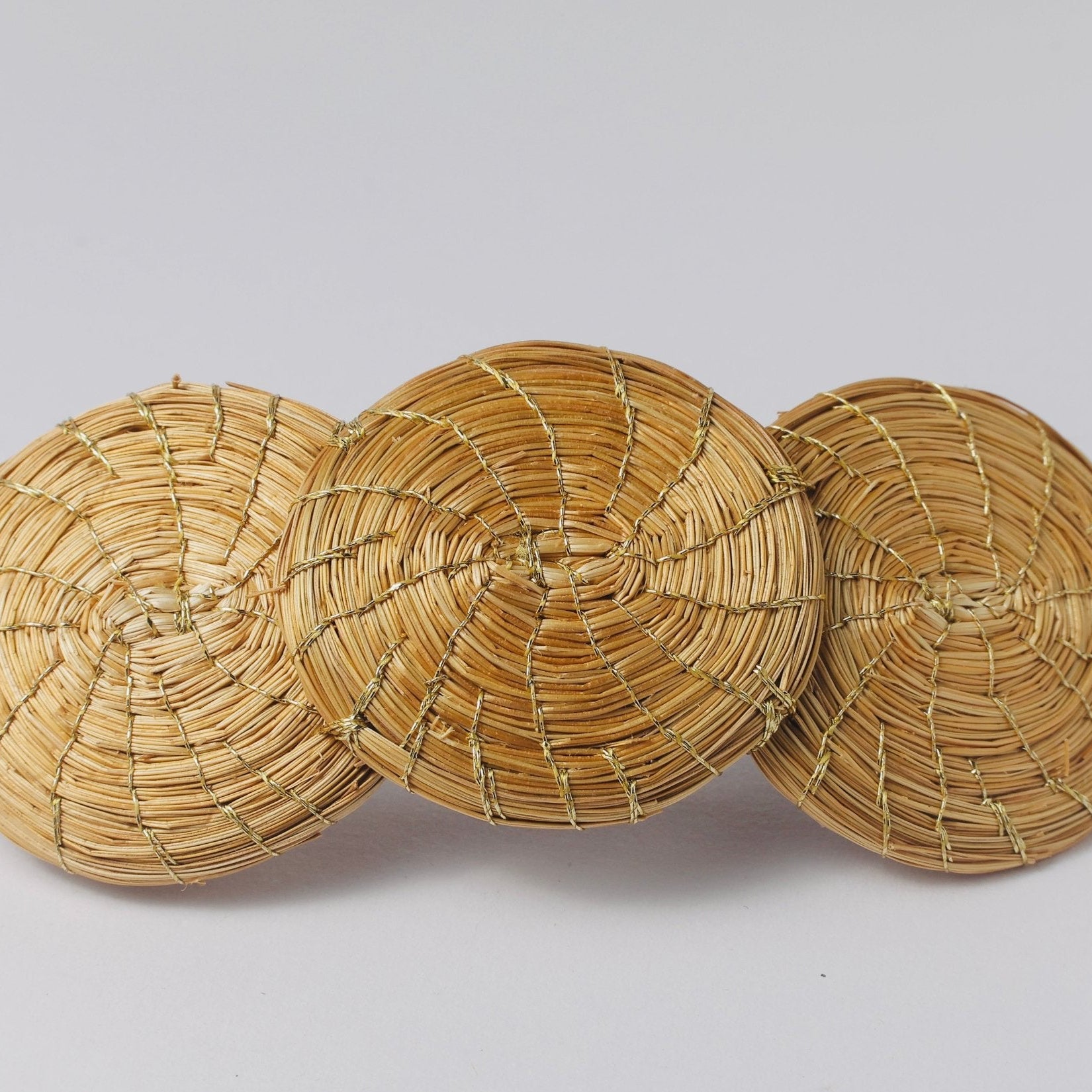 Haarspange Gardenia – Handgemachtes Unikat aus Capim Dourado | Online kaufen bei Capido Shop