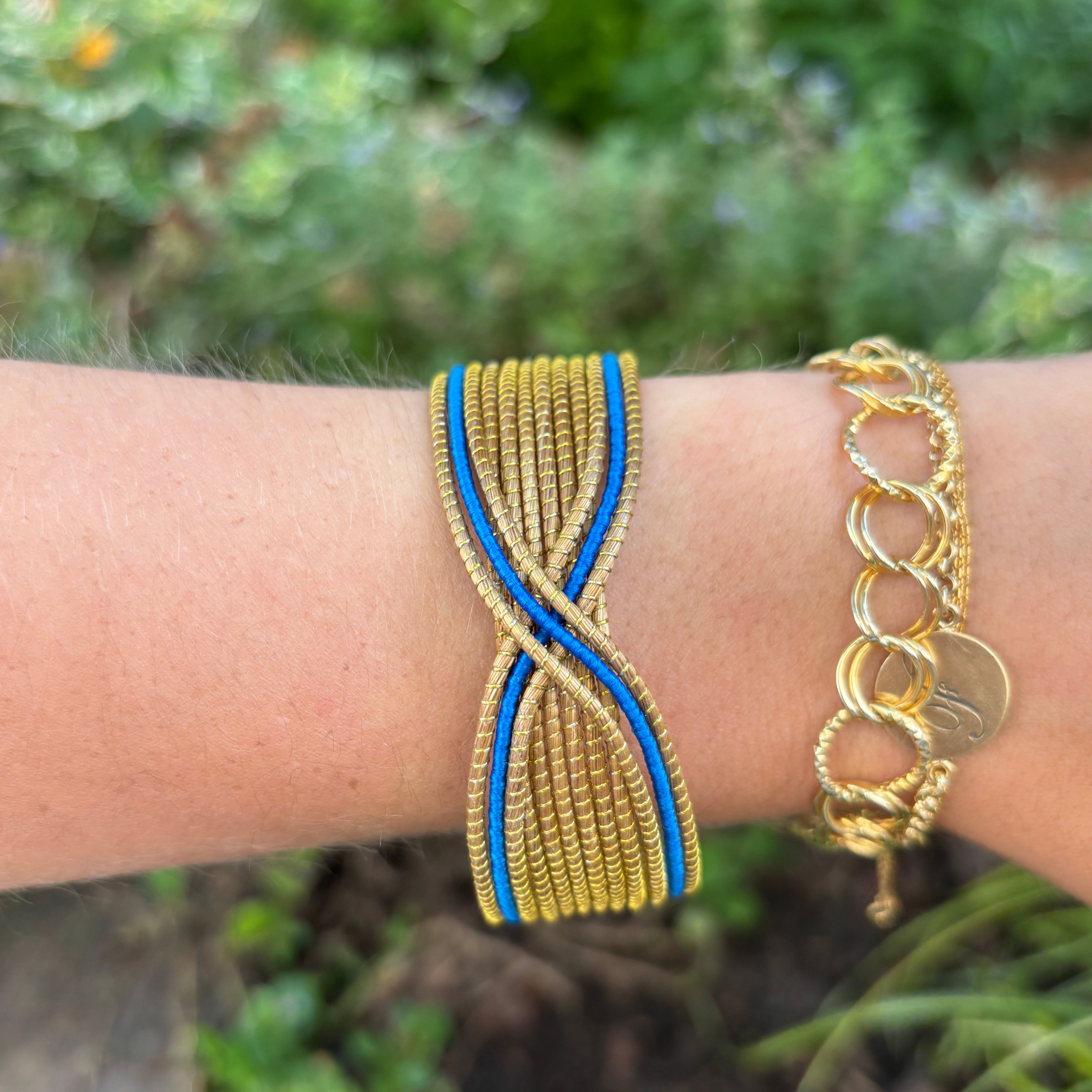 Armreif Besouro – Handgemachtes Unikat aus Capim Dourado | Online kaufen bei Capido Shop