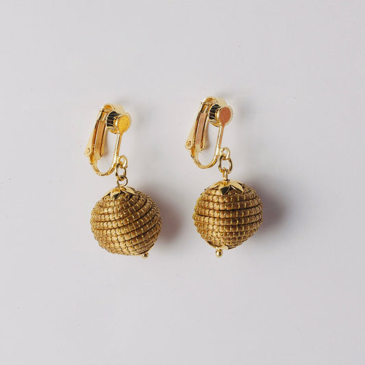 Ohrringe Lisianto – Handgemachtes Unikat aus Capim Dourado | Online kaufen bei Capido Shop