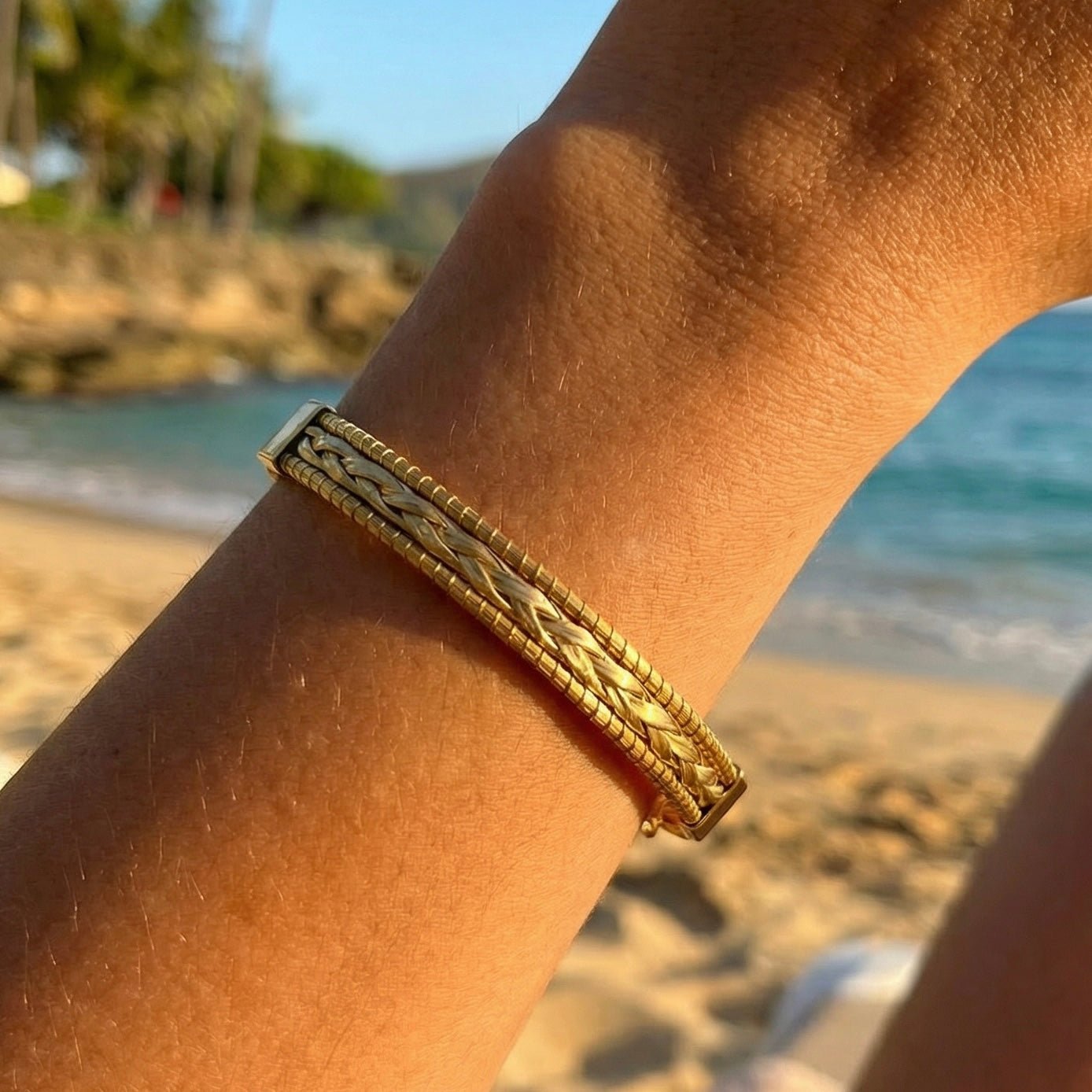 Armreif Ouro – Handgemachtes Unikat aus Capim Dourado | Online kaufen bei Capido Shop