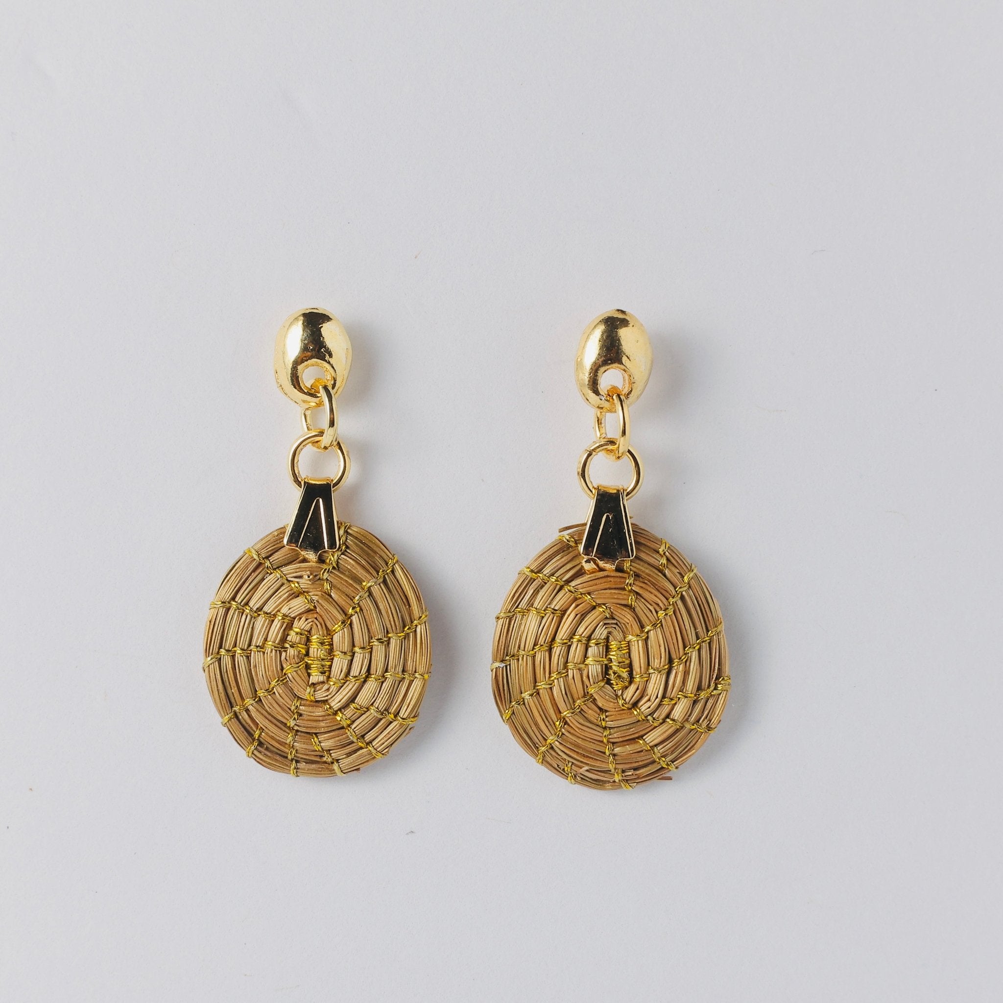 Ohrringe Girassol – Handgemachtes Unikat aus Capim Dourado | Online kaufen bei Capido Shop