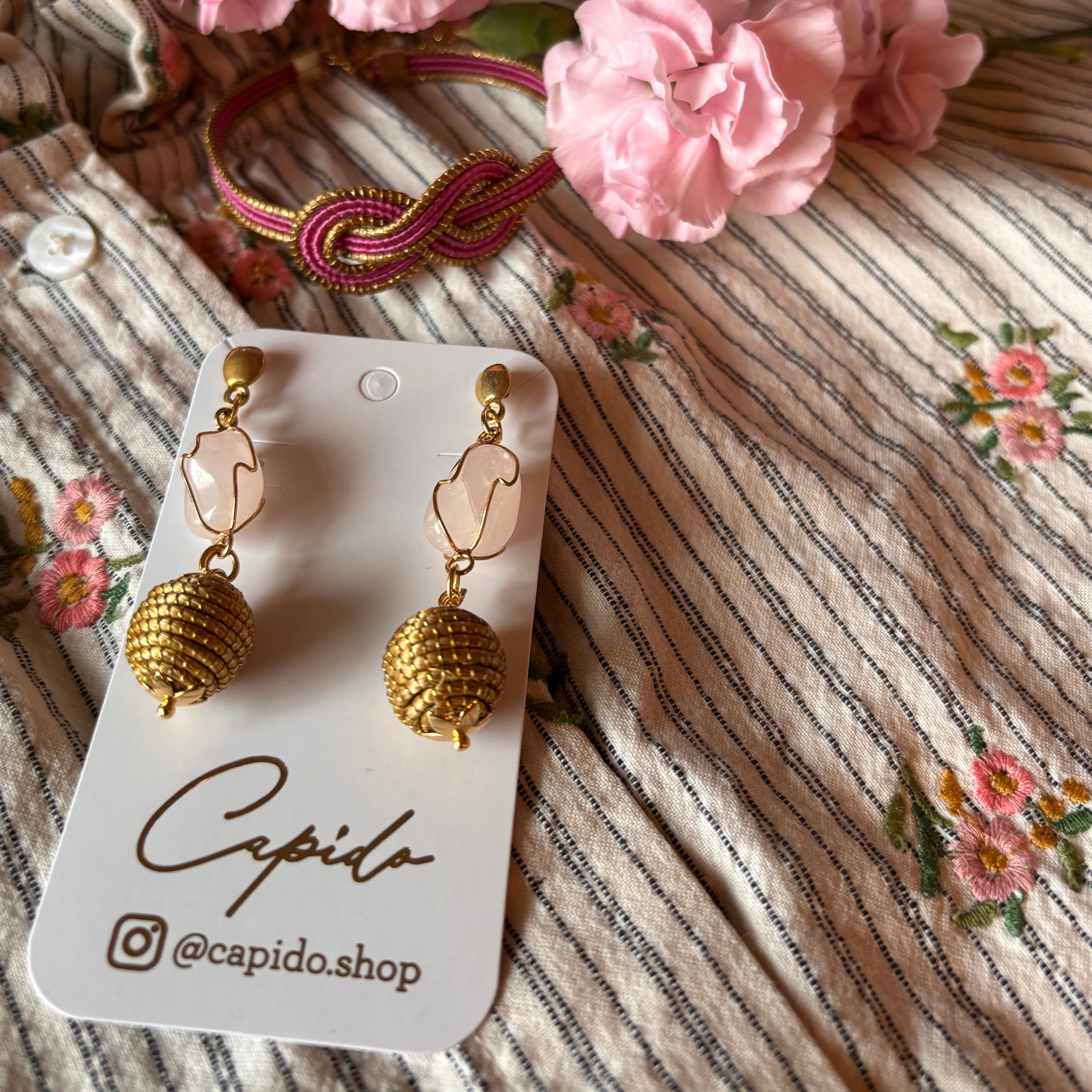 Ohringe Brisa – Handgemachtes Unikat aus Capim Dourado | Online kaufen bei Capido Shop