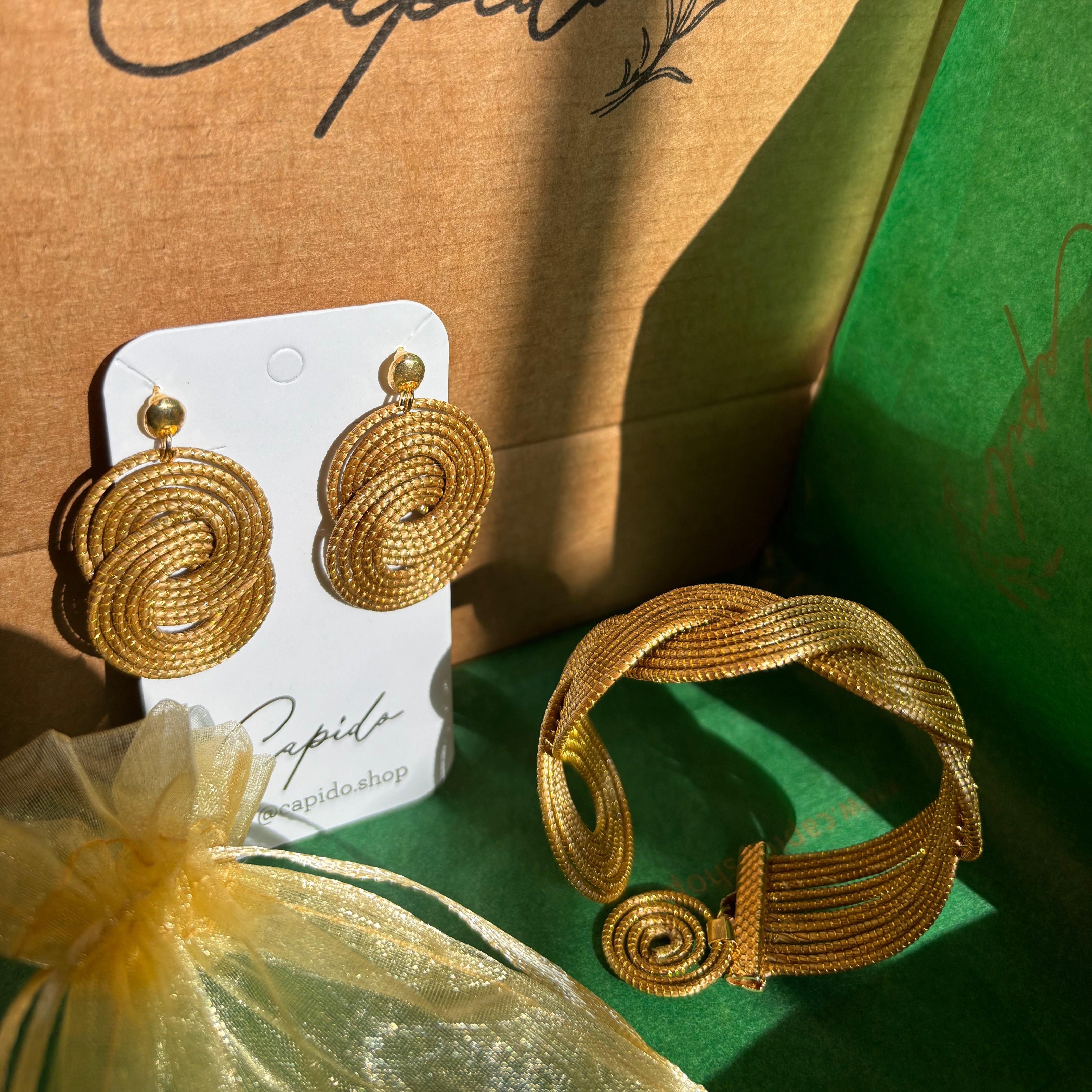 Ohrringe Tainha – Handgemachtes Unikat aus Capim Dourado | Online kaufen bei Capido Shop