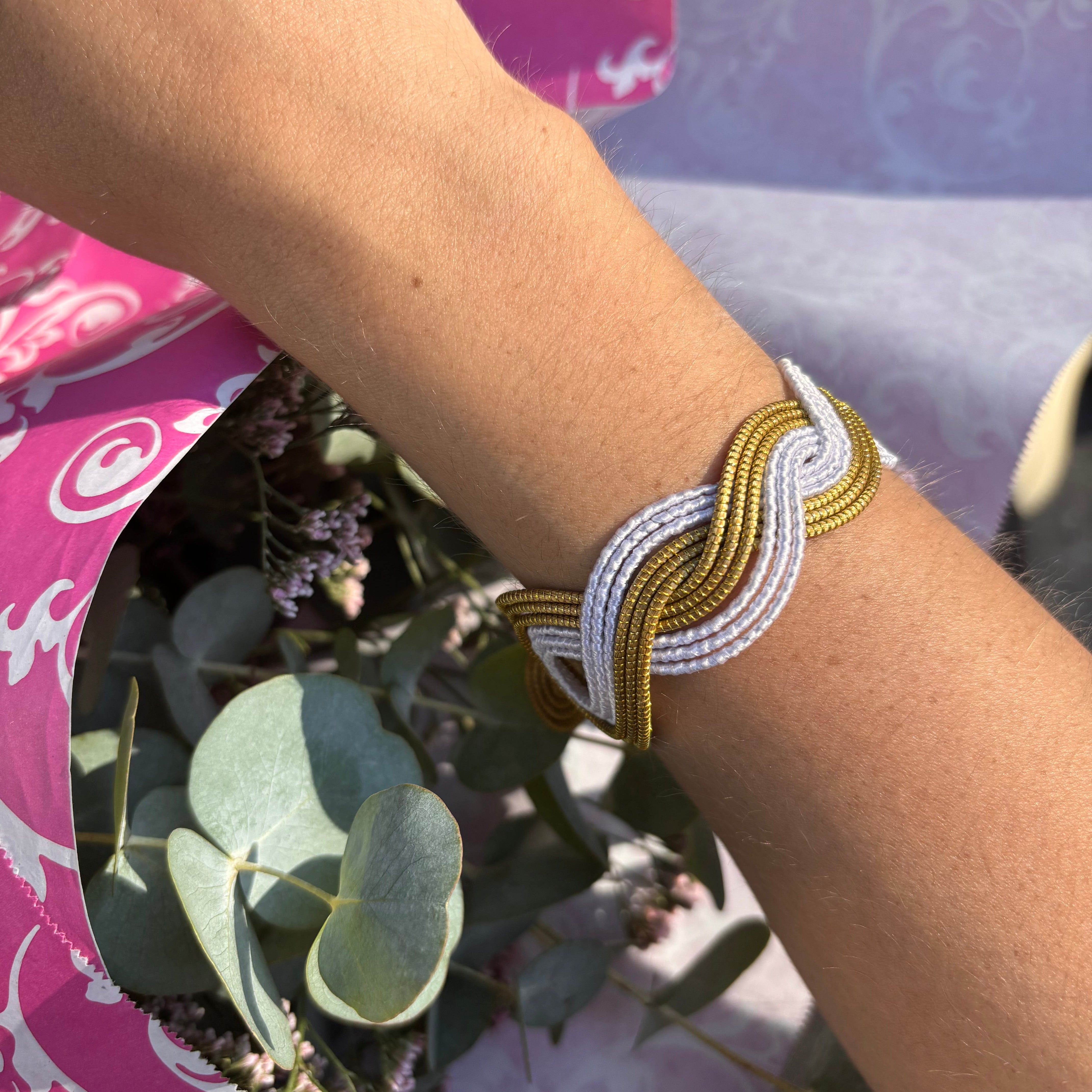 Armreif Gelo – Handgemachtes Unikat aus Capim Dourado | Online kaufen bei Capido Shop