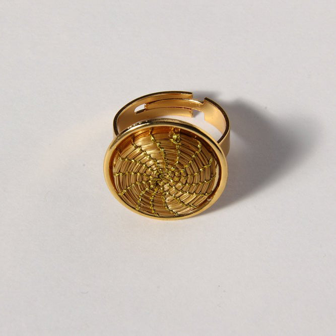 Ring Jacque – Handgemachtes Unikat aus Capim Dourado | Online kaufen bei Capido Shop