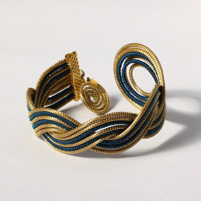 Armreif Noite – Handgemachtes Unikat aus Capim Dourado | Online kaufen bei Capido Shop