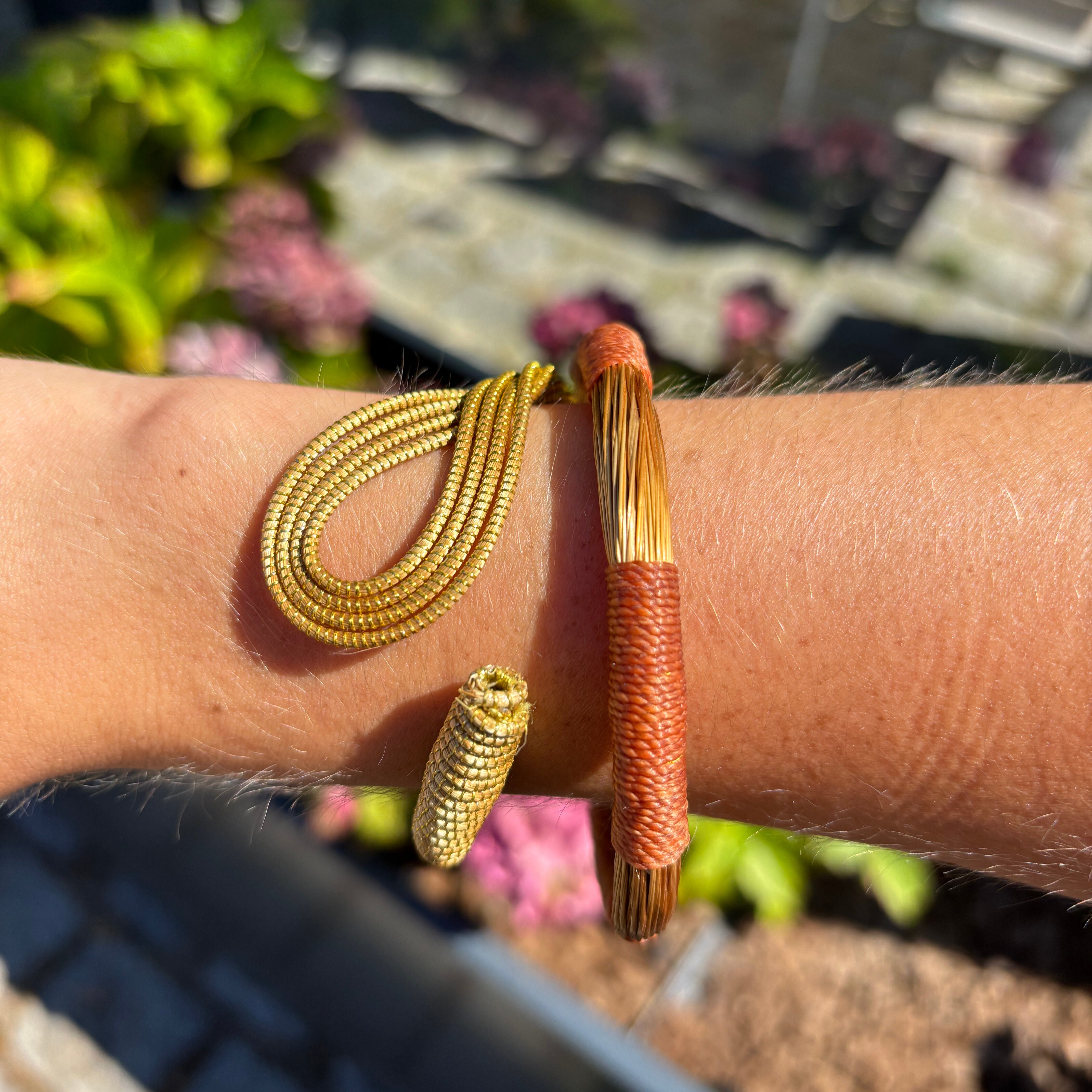 Armreif Babaçu – Handgemachtes Unikat aus Capim Dourado | Online kaufen bei Capido Shop