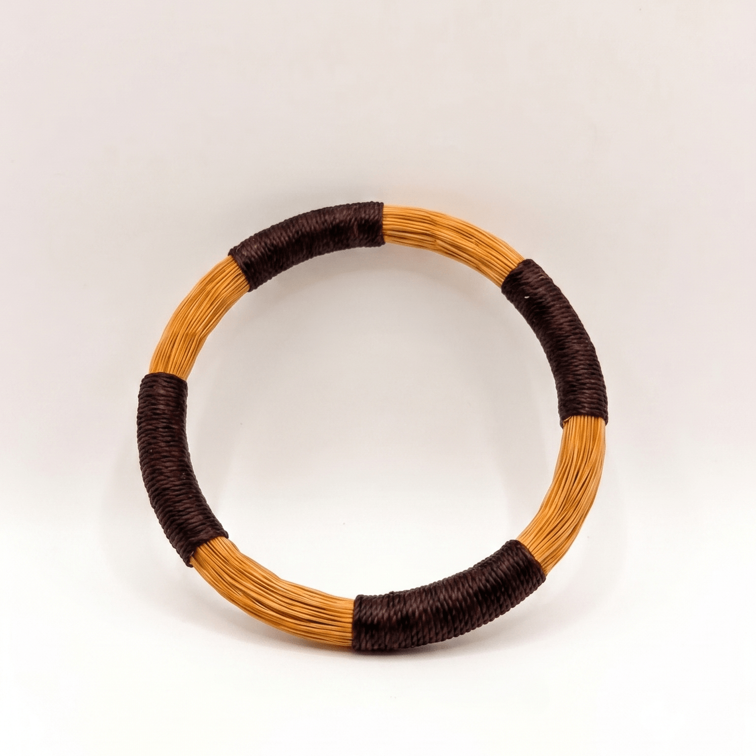 Armreif Chocolate – Handgemachtes Unikat aus Capim Dourado | Online kaufen bei Capido Shop